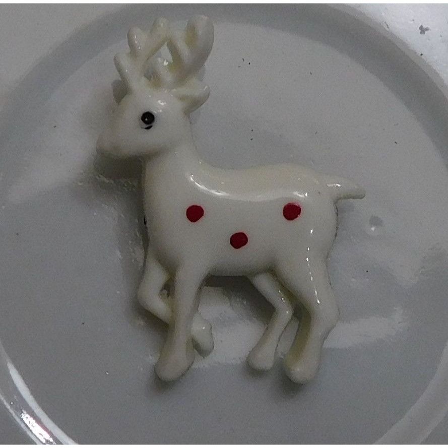 Other Vintage White Reindeer Brooch With Red Polka Dots Size ONE SIZE - 4 Thumbnail