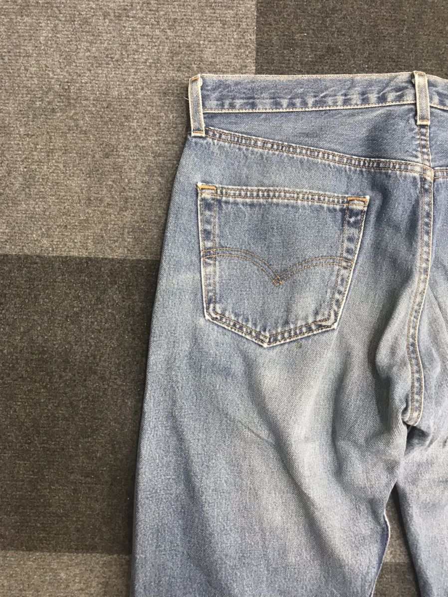Levi's Vintage Levis 501 Light Wash Distressed Jeans Size US 35 - 13 Thumbnail