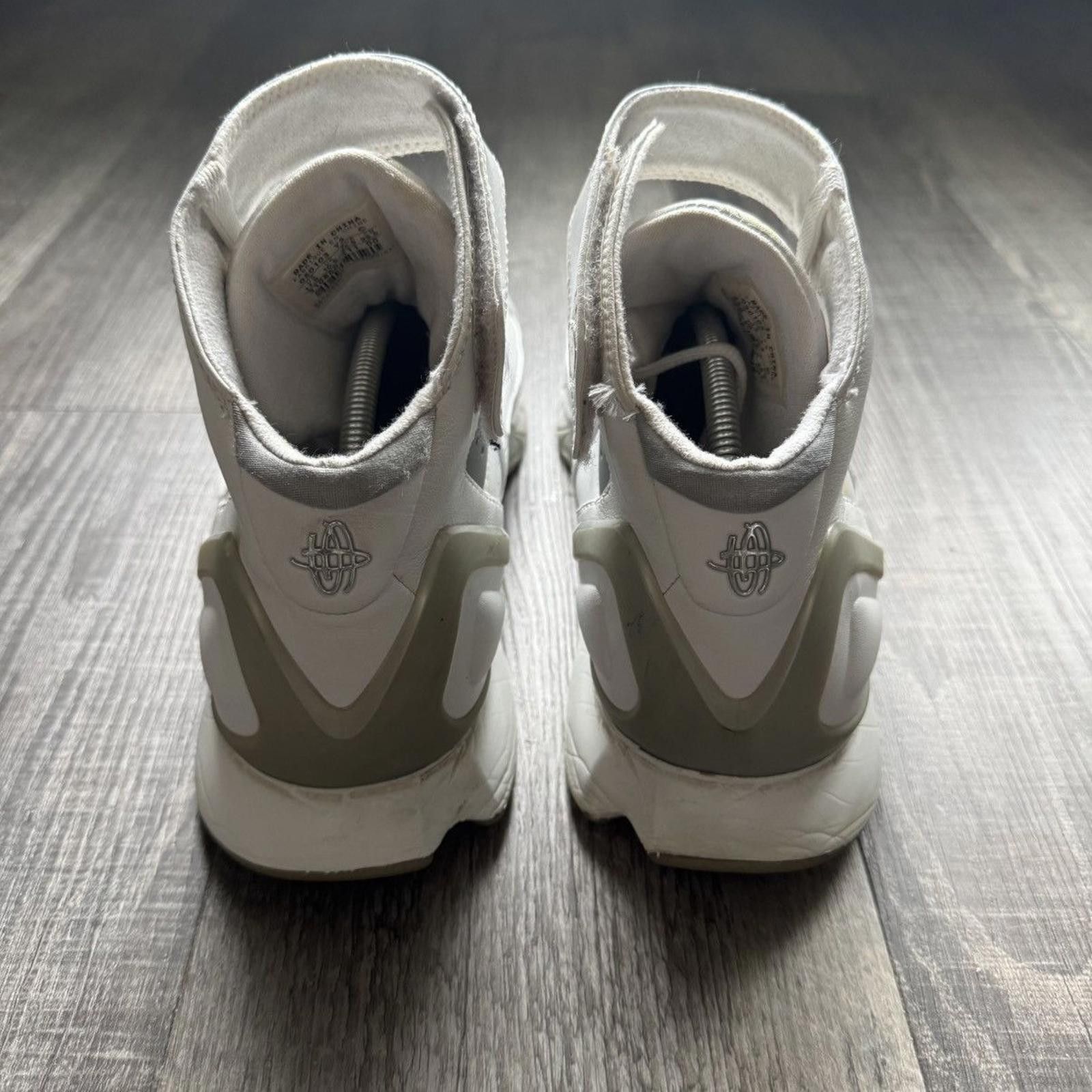 NIKE • Air Zoom Huarache 2K5 White Metallic (11.5M)