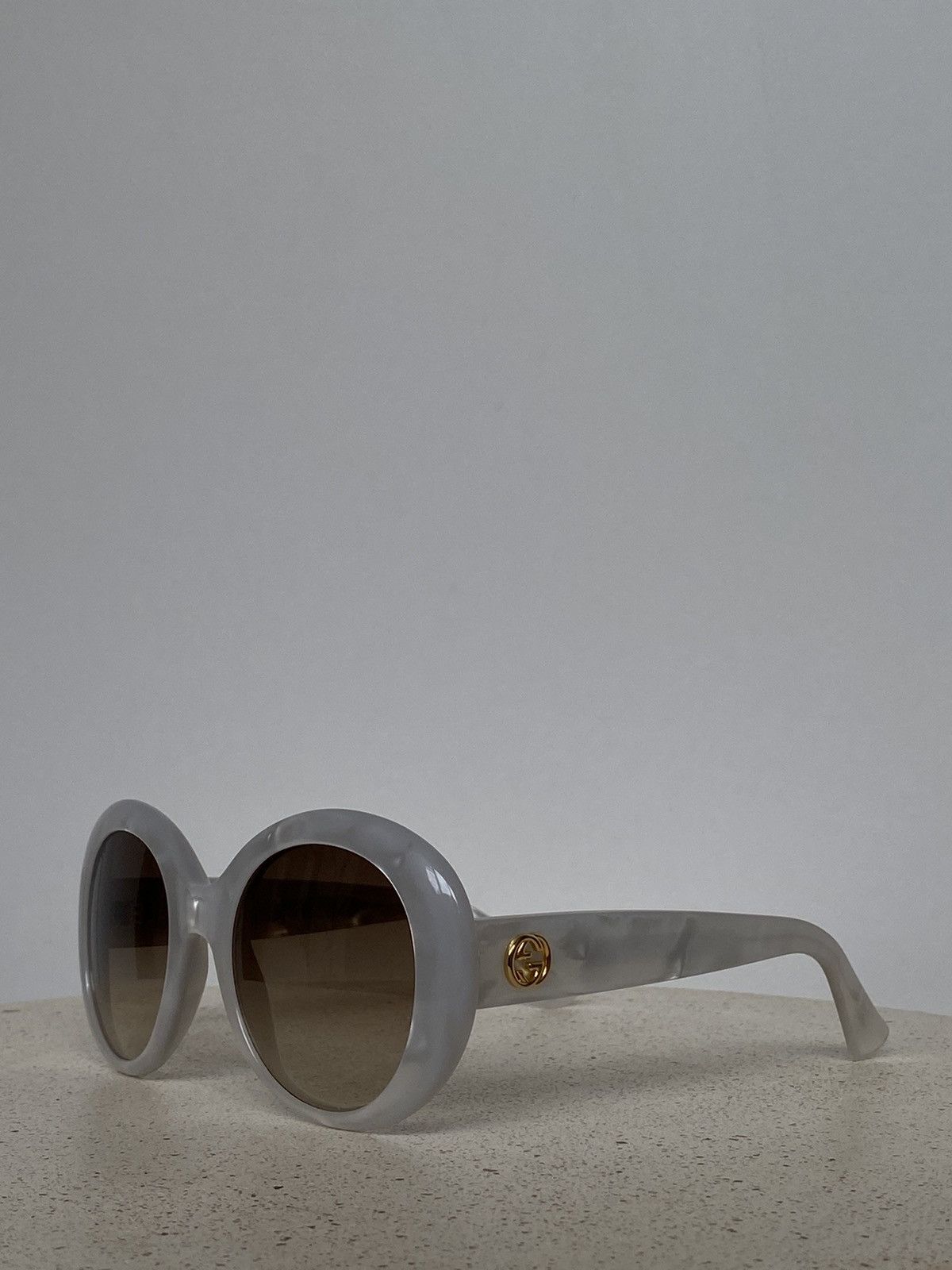 Gucci Gucci GG gold logo Pearl Round Sunglasses Size ONE SIZE - 3 Thumbnail