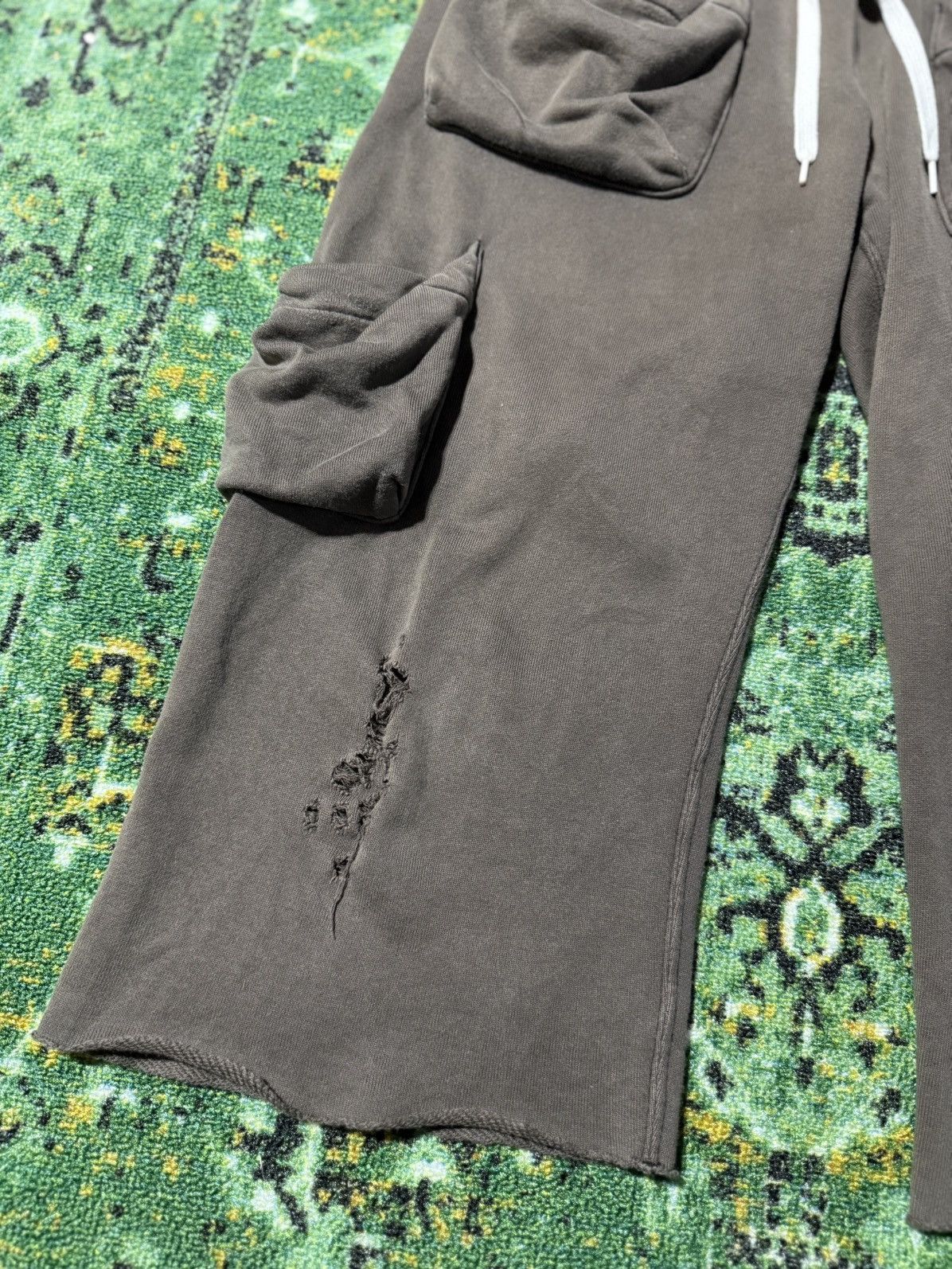 Number (N)ine Number (N)ine SS05 “Nightcrawler” Multi-Pocket Cargo Capris Size US 30 / EU 46 - 3 Thumbnail