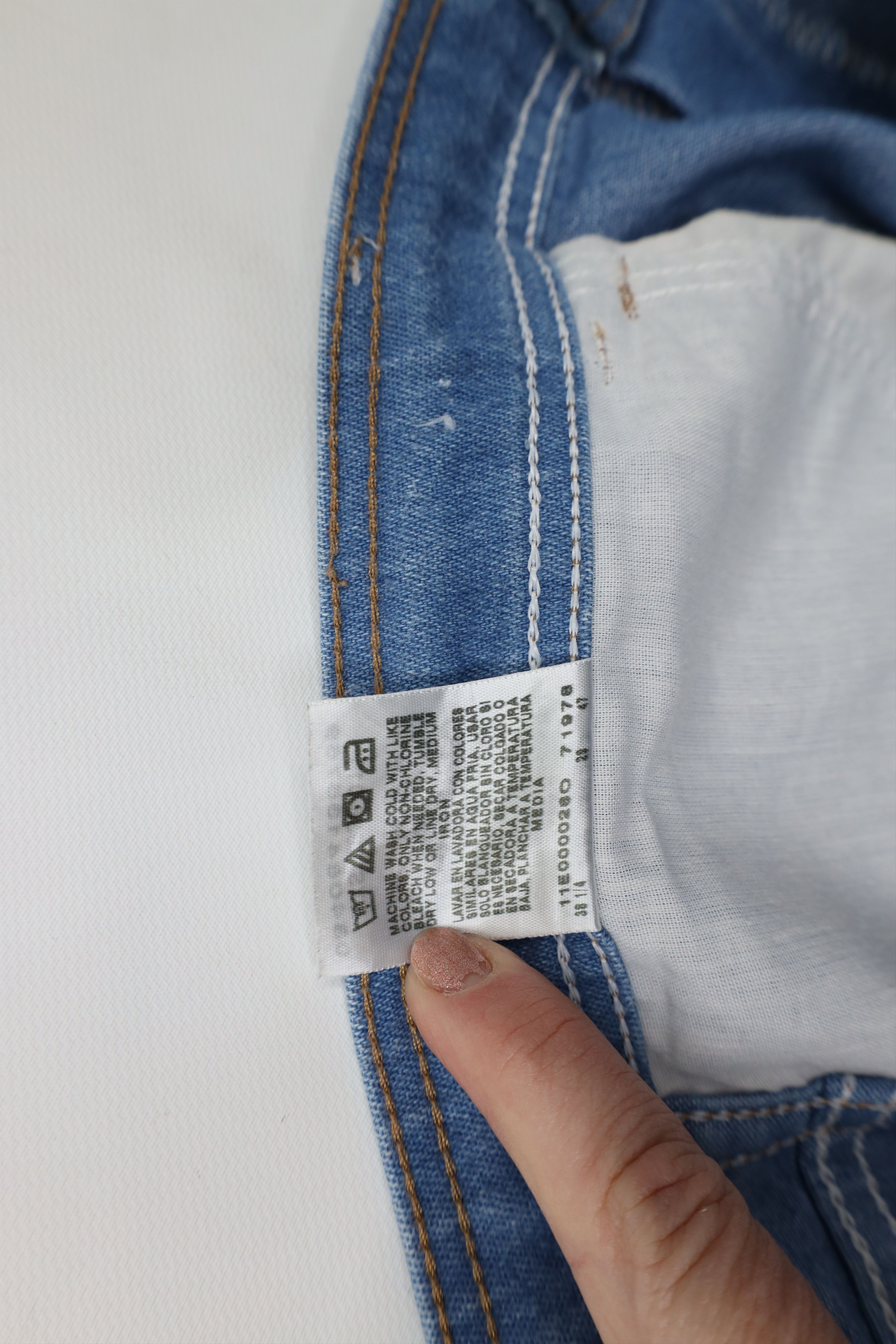 Vintage × Wrangler Vintage 90s Wrangler Flared Wide Leg Cowboy Denim Jeans Size US 38 / EU 54 - 10 Thumbnail