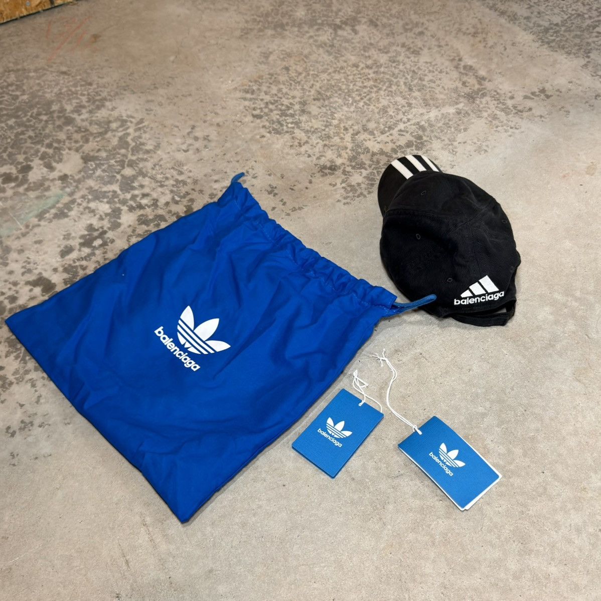 Adidas × Balenciaga NWT triple strip adidas x balenciaga logo cap Size ONE SIZE - 5 Thumbnail