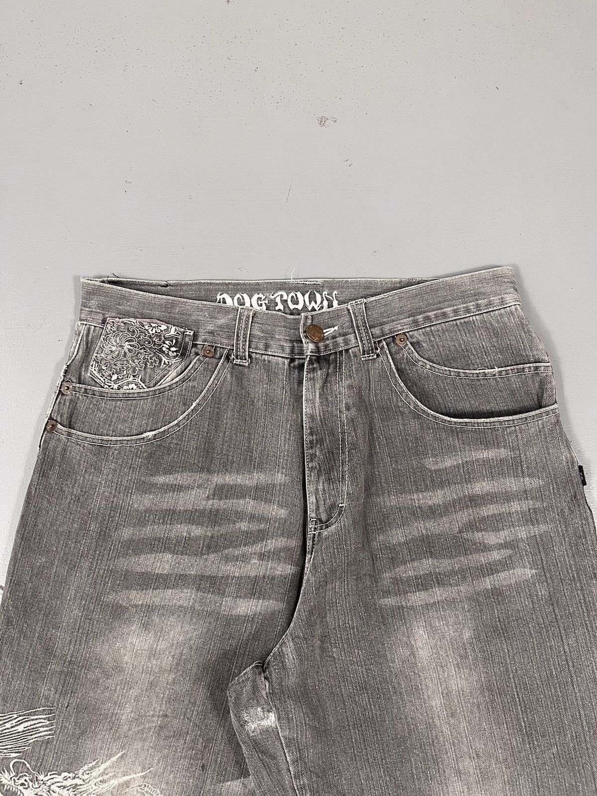 Dogtown Crazy vintage dragon 🐉 embroidered dogtwown jort Size US 34 / EU 50 - 9 Thumbnail
