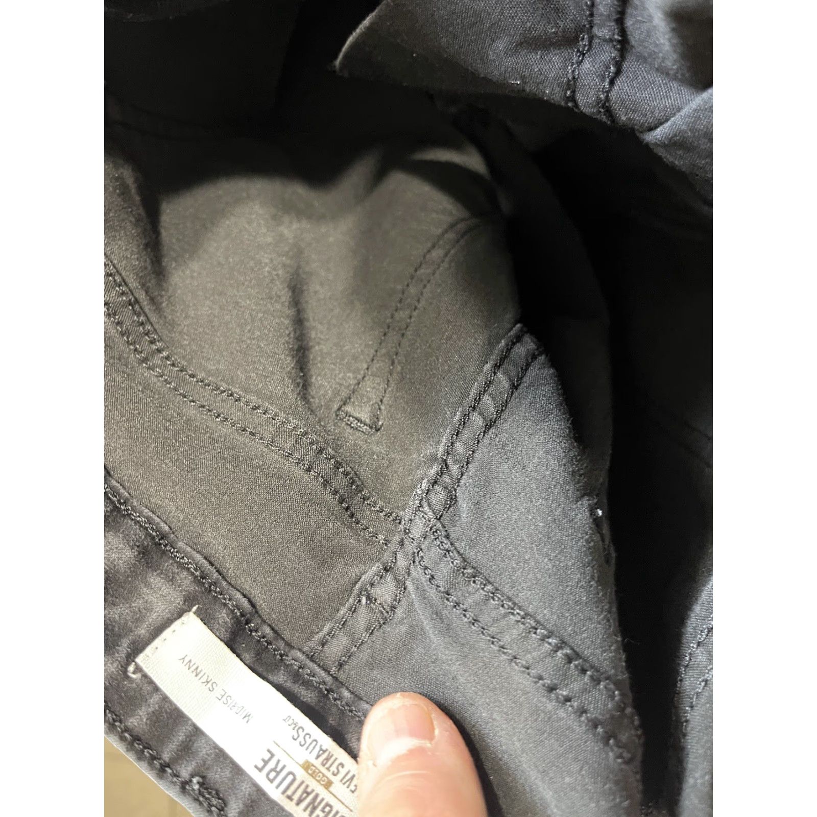 Levi's Levi's Signature Jeans Women’s 14S Mid Rise Skinny 32x28 Black Denim 5-Pocket Design Regular Fit Jeans Mens? Size 36" / US 14 / IT 50 - 5 Thumbnail