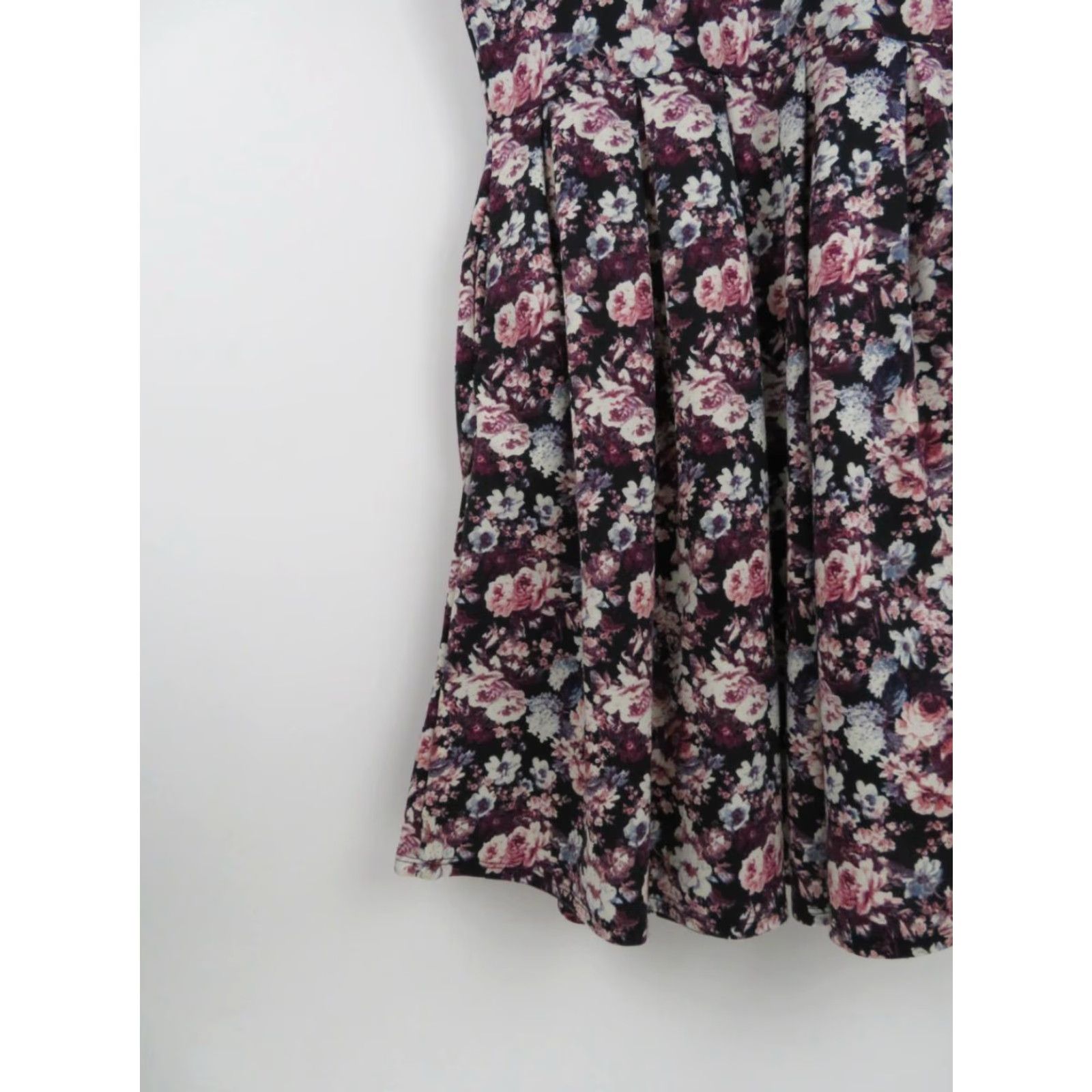 Vintage VINTAGE LuLaRoe Rose Floral Amelia Dress Small Unicorn Fit & Flare Zip Pleated Knee Length A-Line Womens Dress Green? Size S / US 4 / IT 40 - 3 Thumbnail