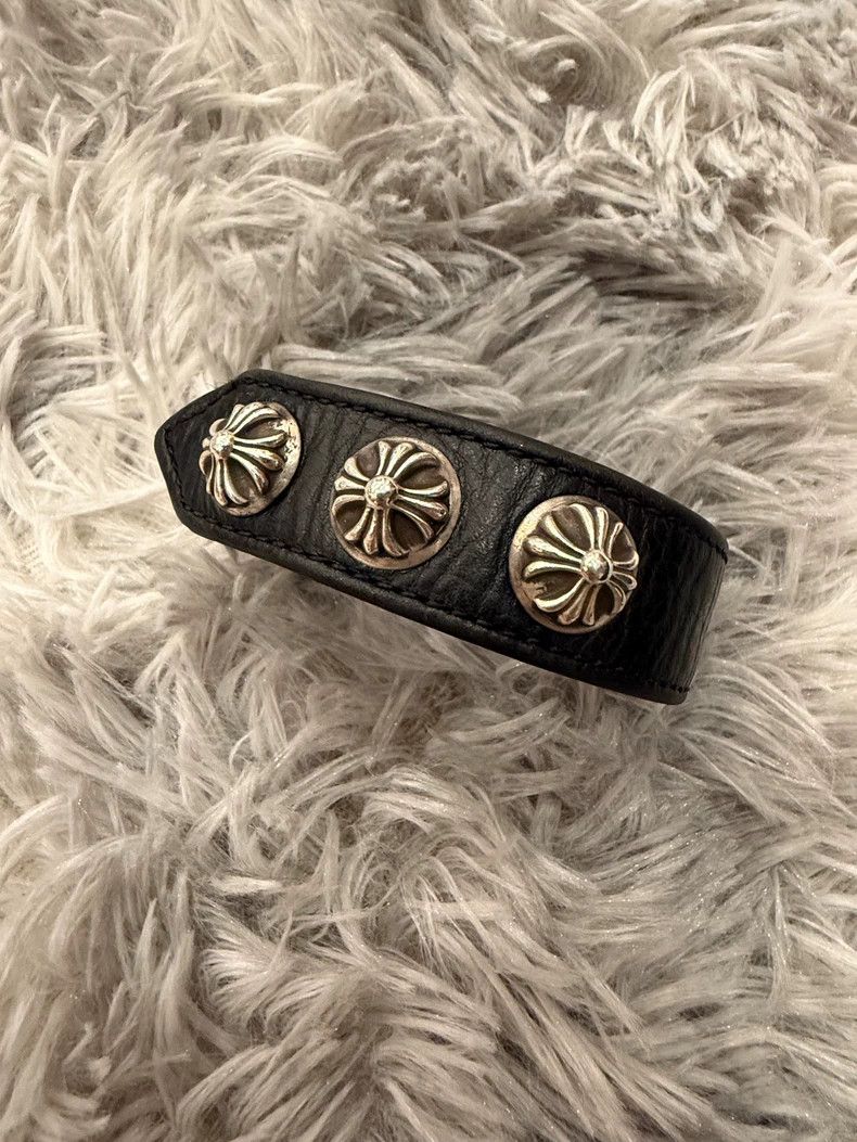 chrome hearts silver buckle leather bracelet - dmc