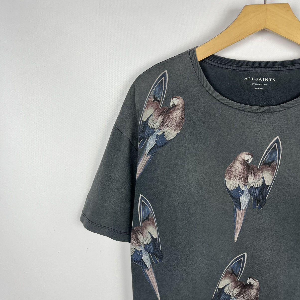 Allsaints Designer Allsaints surfin bird oversize fit y2k tee Size US M / EU 48-50 / 2 - 3 Thumbnail