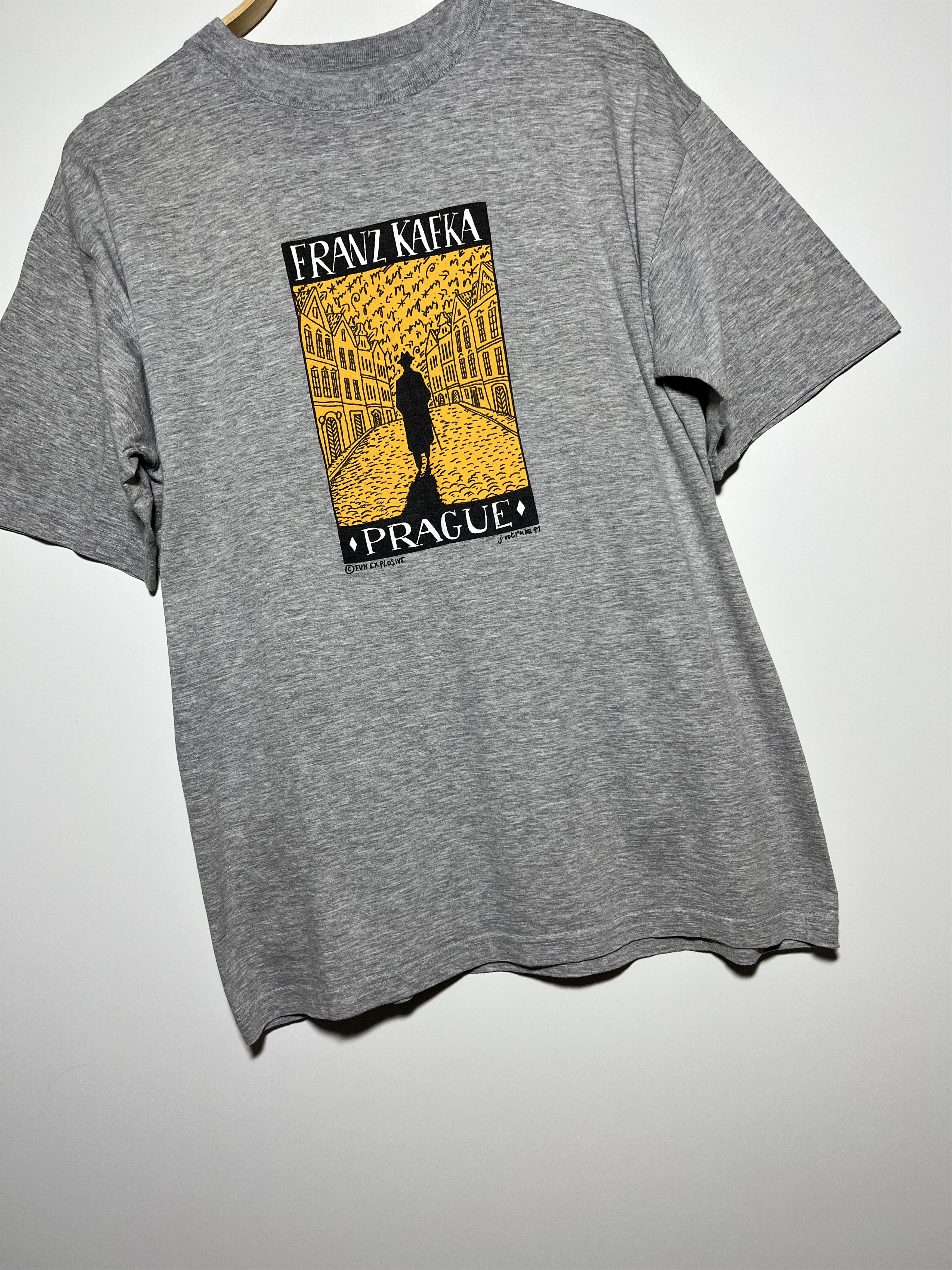 Vintage Vintage 1991 Fun Explosive Franz Kafka Prague T-Shirt Size US XL / EU 56 / 4 - 4 Thumbnail