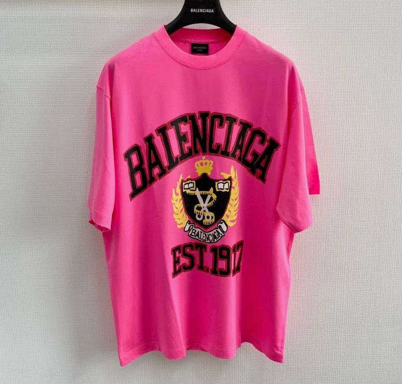 Balenciaga Balenciaga Short Sleeve T-Shirt Size US S / EU 44-46 / 1 - 1 Thumbnail