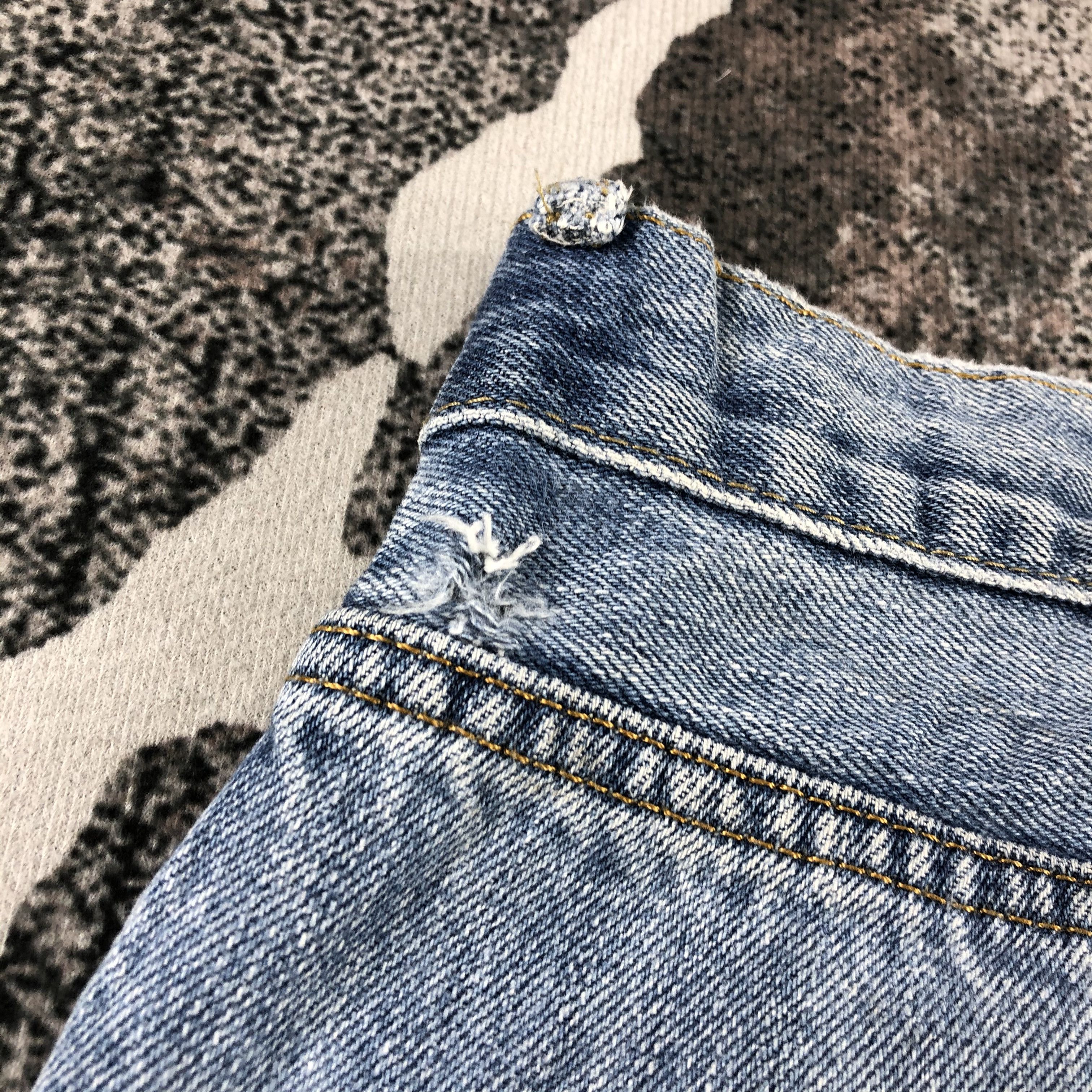 Levi's Vintage Levis 550 Jeans Relexed Fit Denim KJ1029 Size US 34 / EU 50 - 8 Thumbnail