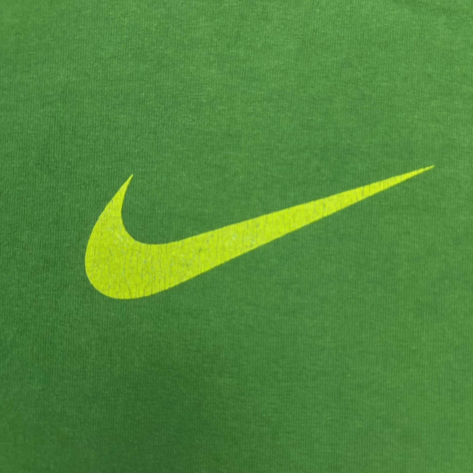 Nike Nike Sportswear T Shirt Large Center Swoosh Short Sleeve Tee Size US L / EU 52-54 / 3 - 2 Thumbnail