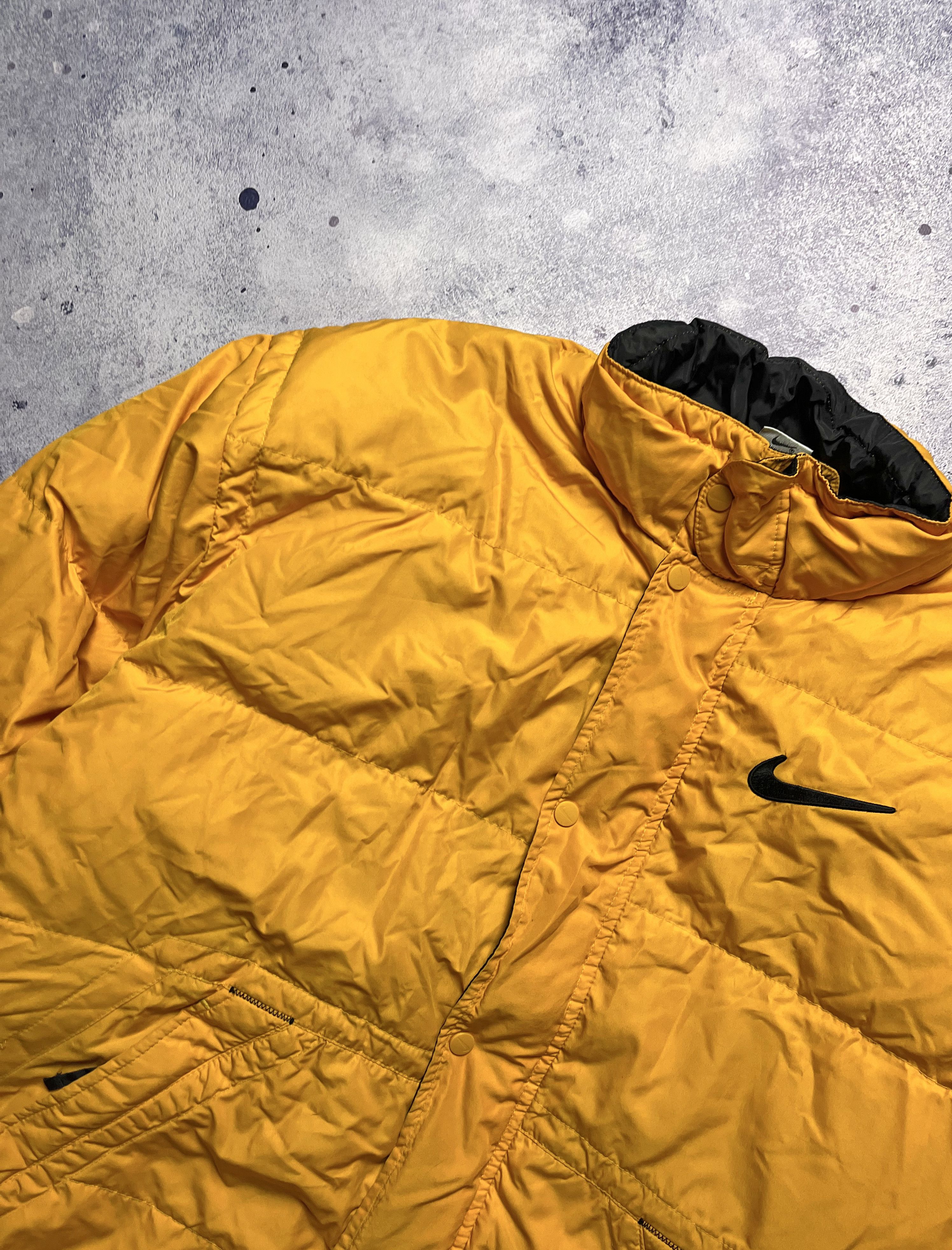 Nike Nike 90's Vintage Big Logo Light Puffer Jacket Gorpcore Size US L / EU 52-54 / 3 - 3 Thumbnail