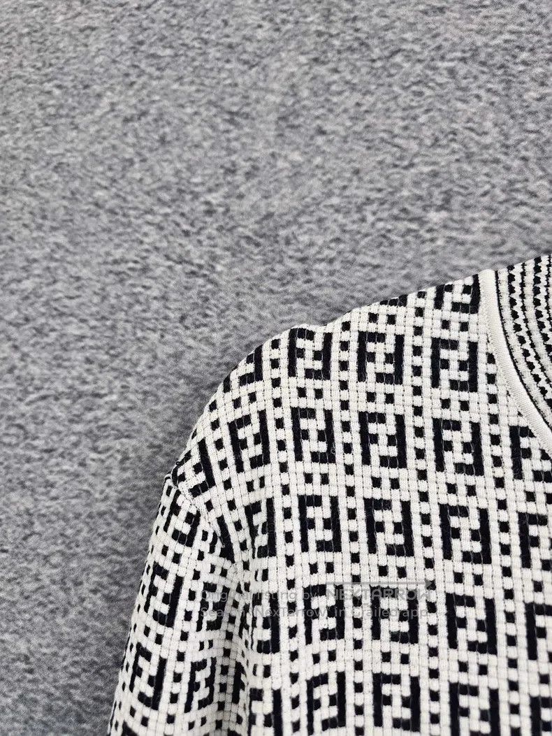 Fendi Fendi All-over print round neck knit Size US M / EU 48-50 / 2 - 3 Thumbnail