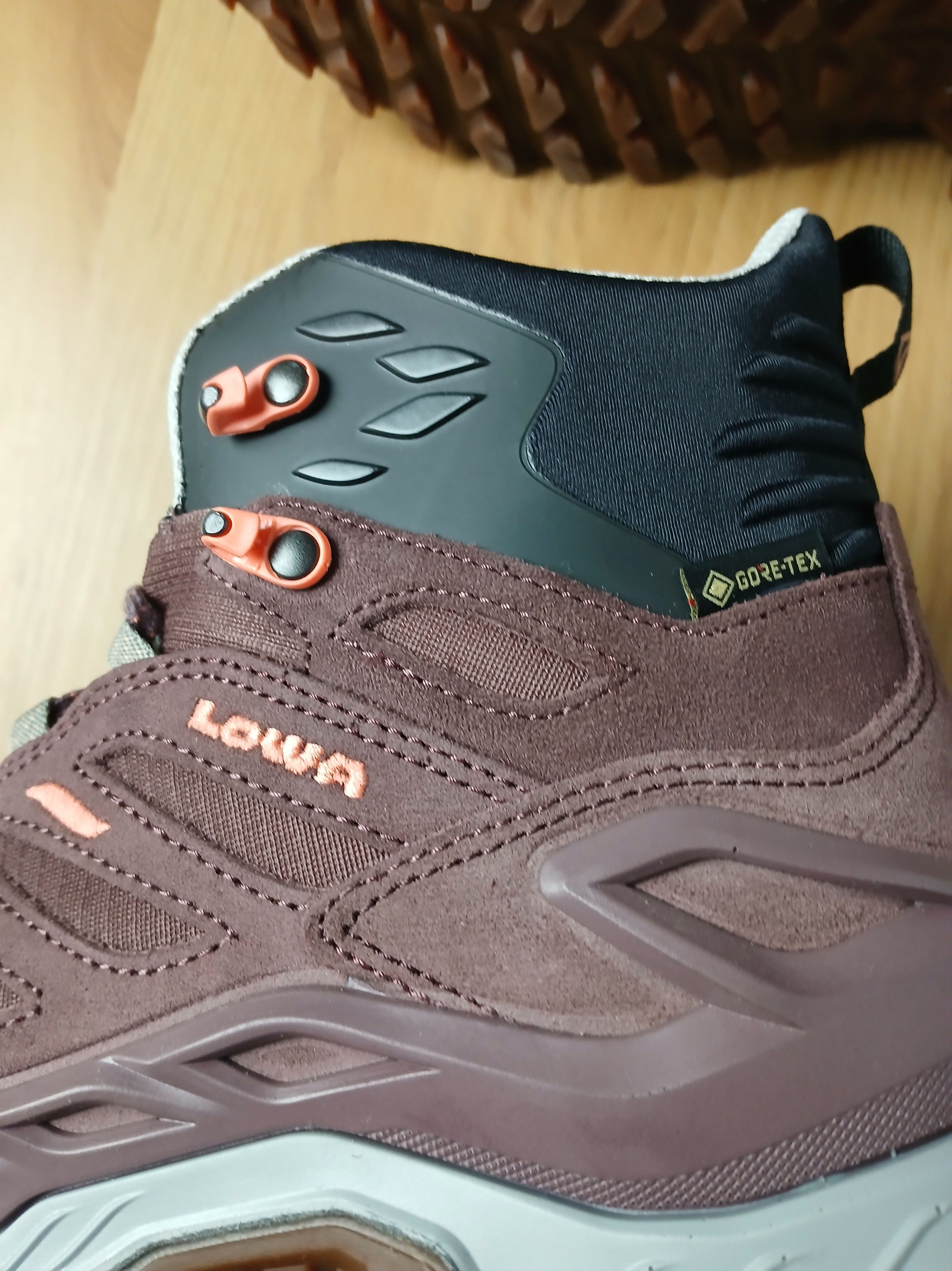 Goretex × LOWA New Lowa Goretex Innovo GTX Mid Hiking Trekking Boots Size US 7 / IT 37 - 5 Thumbnail