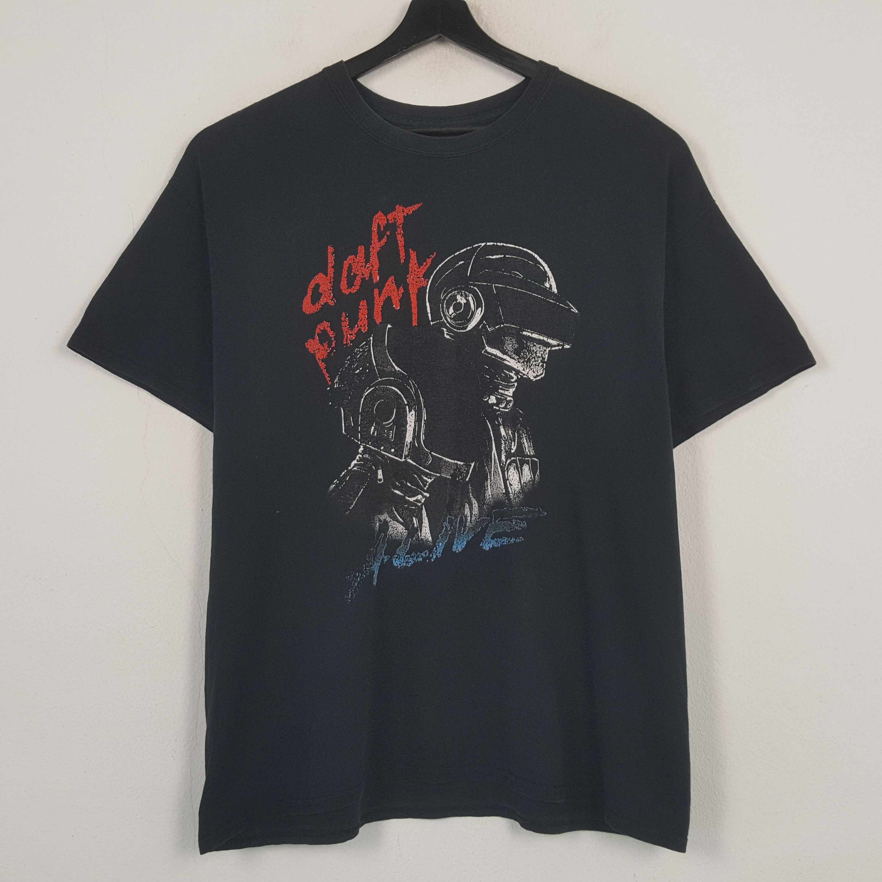 Band Tees Daft Punk Electronic Duo Group Music Tshirt 32 Size US XL / EU 56 / 4 - 1 Thumbnail