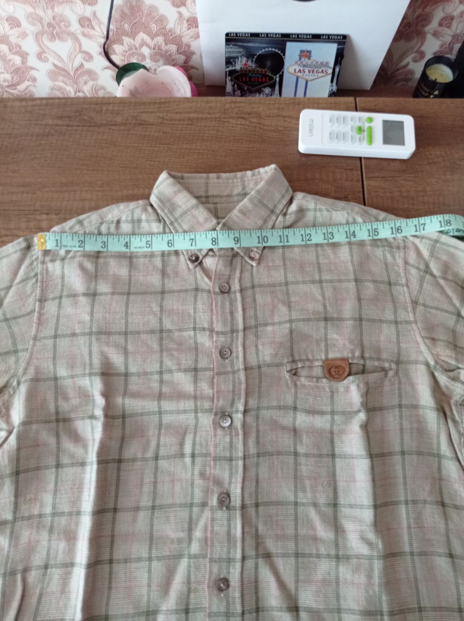 Gucci × Tom Ford × Vintage Gucci Shirt Check Monogram Vintage Men 1970s Size US S / EU 44-46 / 1 - 20 Thumbnail