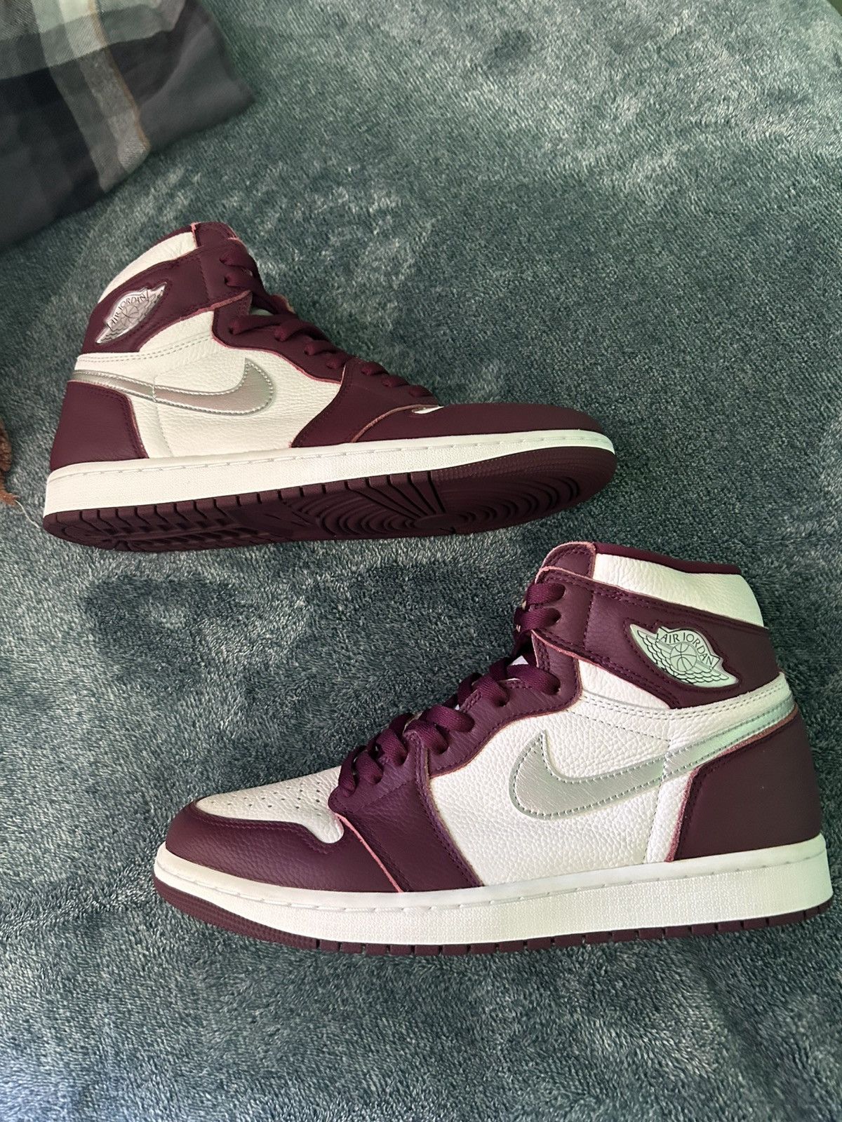 Nike × Vintage Jordan 1 high top “Bordeaux” Size US 10 / EU 43 - 1 Thumbnail