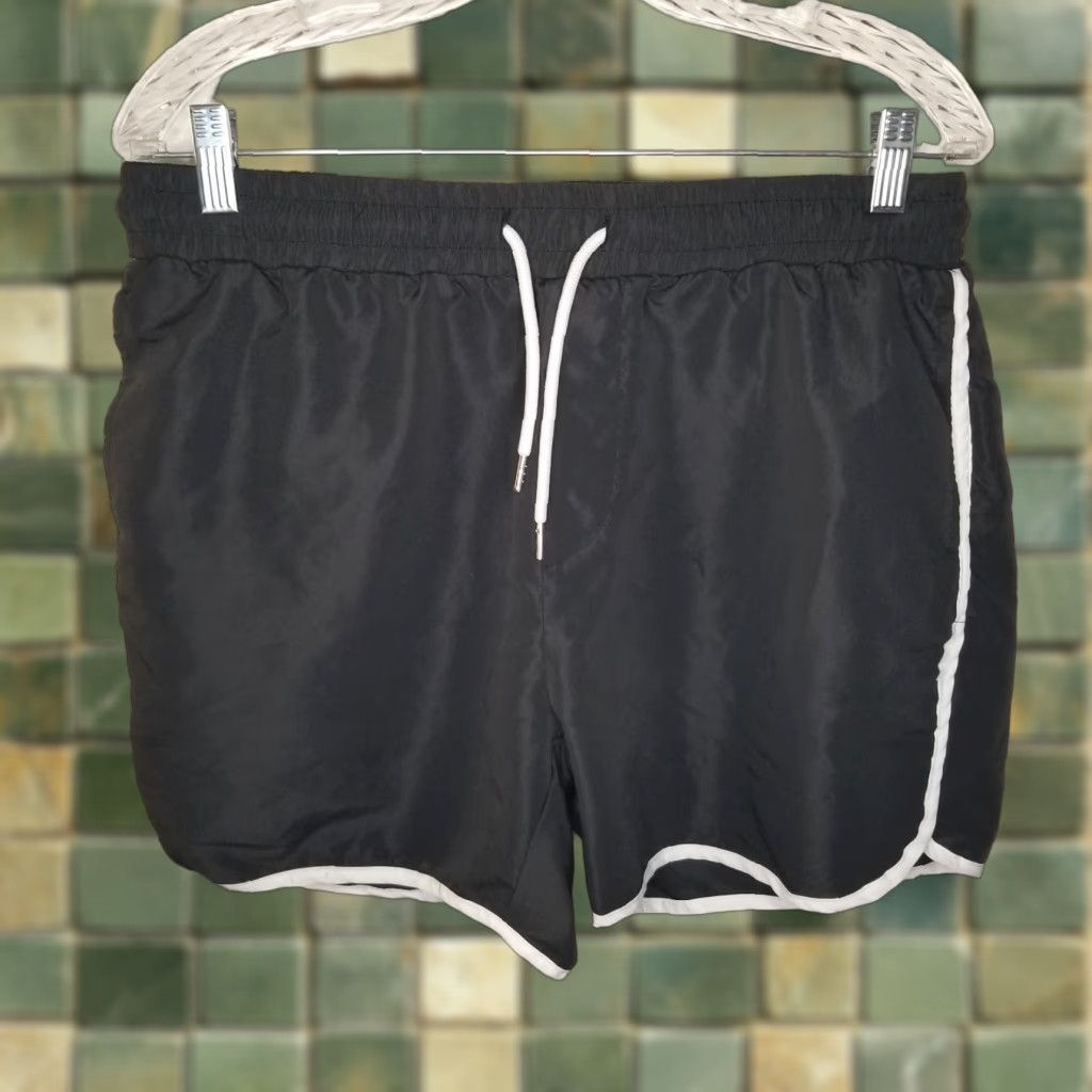 Forever 21 Forever 21 Womens Athletic Shorts L Black White Drawstring Gym Running Training Activewear Size 36" / US 14 / IT 50 - 1 Thumbnail
