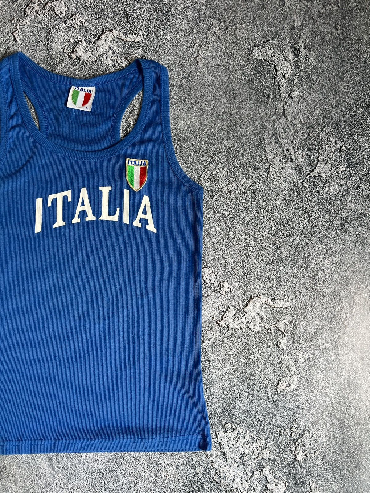 Vintage Y2k tank top italia vintage Size US M / EU 48-50 / 2 - 4 Thumbnail