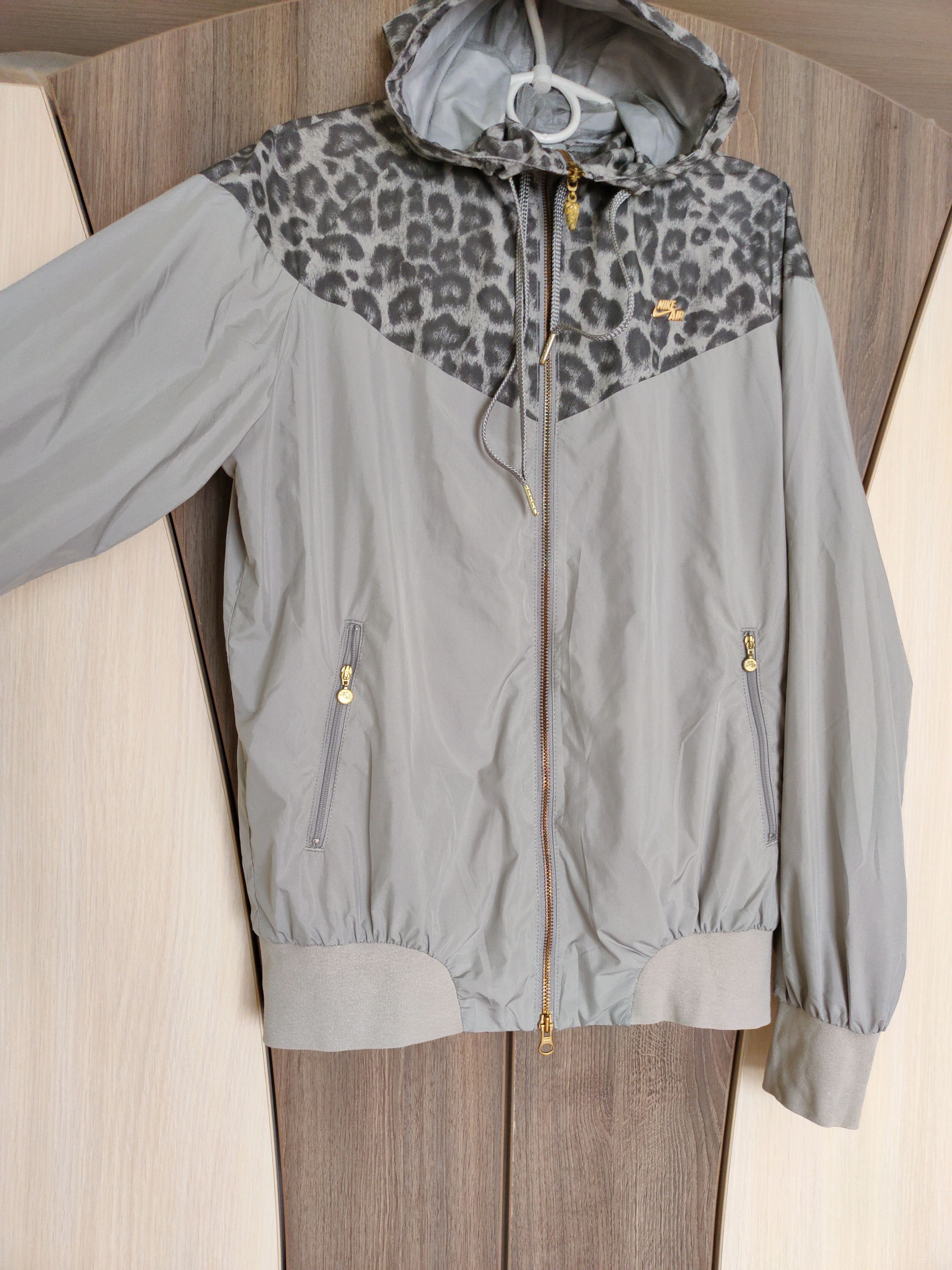 Nike Vintage y2k Nike Lightweight Sports Jacket Nike Zip Hoodies Size M / US 6-8 / IT 42-44 - 1 Thumbnail