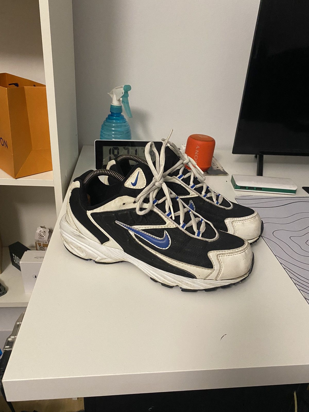 Nike × Vintage Vintage Nike Anodyne - 2000 Silver/Blue Size US 9 / EU 42 - 3 Thumbnail