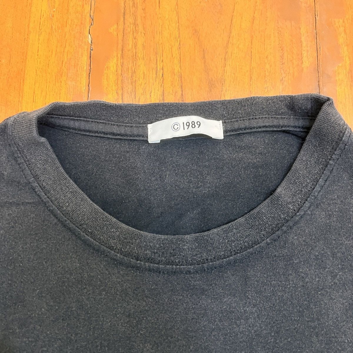 Designer Vintage art photo tee 1989 Size US M / EU 48-50 / 2 - 4 Thumbnail