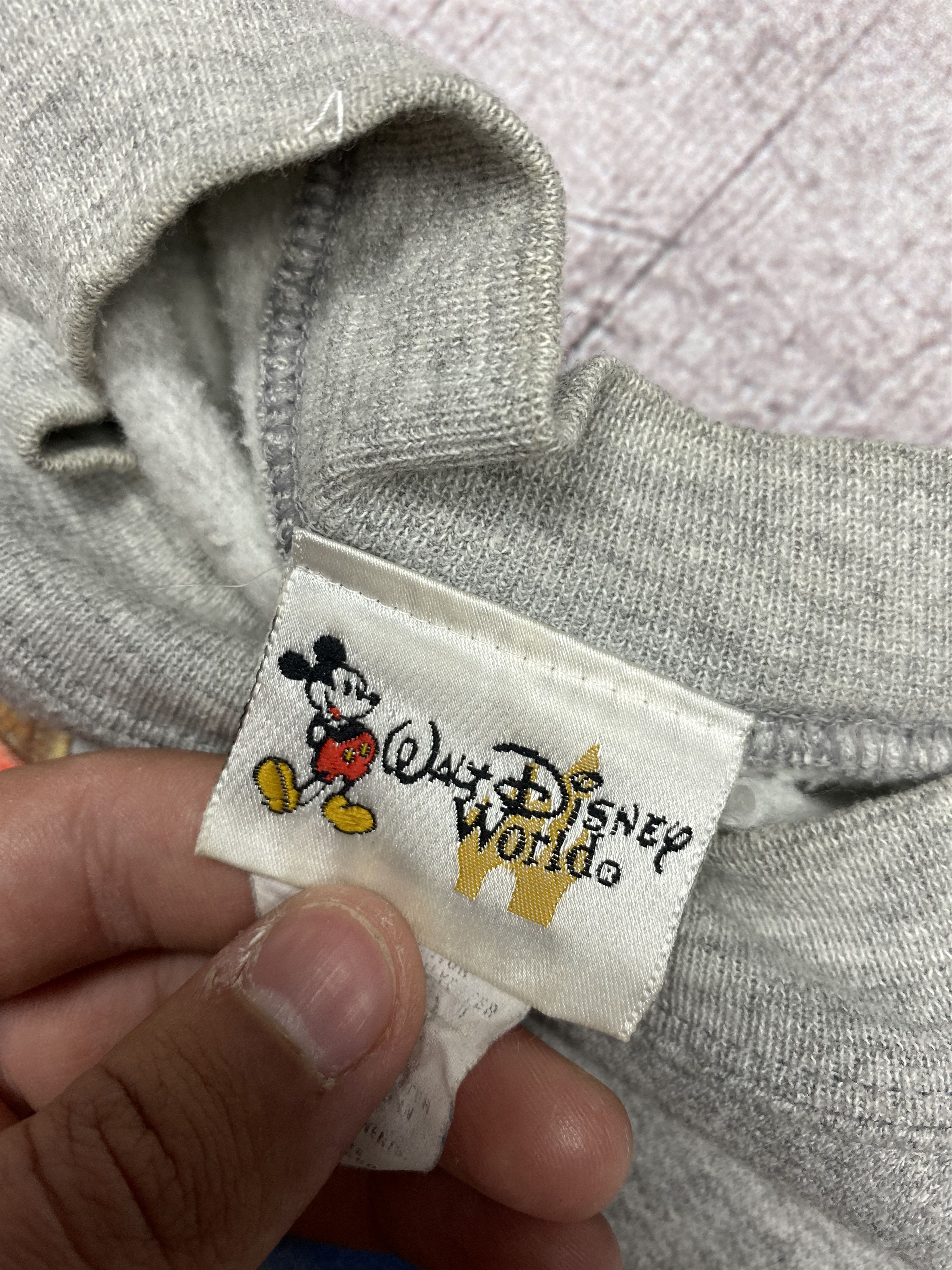 Disney × Mickey Mouse Disney 90s Vintage Mens Crew Neck Sweatshirt Size US L / EU 52-54 / 3 - 5 Thumbnail