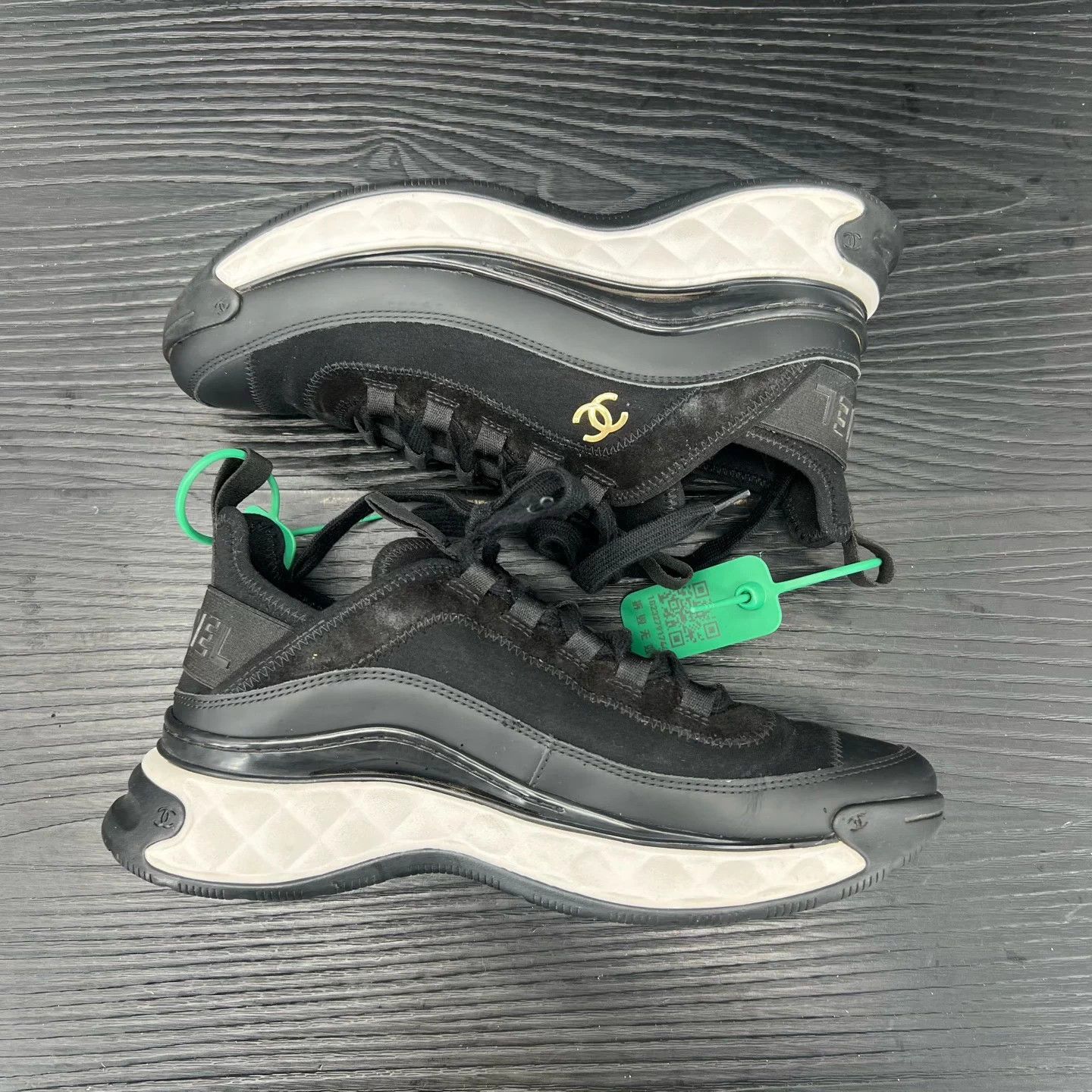 Chanel Chanel Black Logo Sneakers Women's 38 Size US 7 / IT 37 - 3 Thumbnail