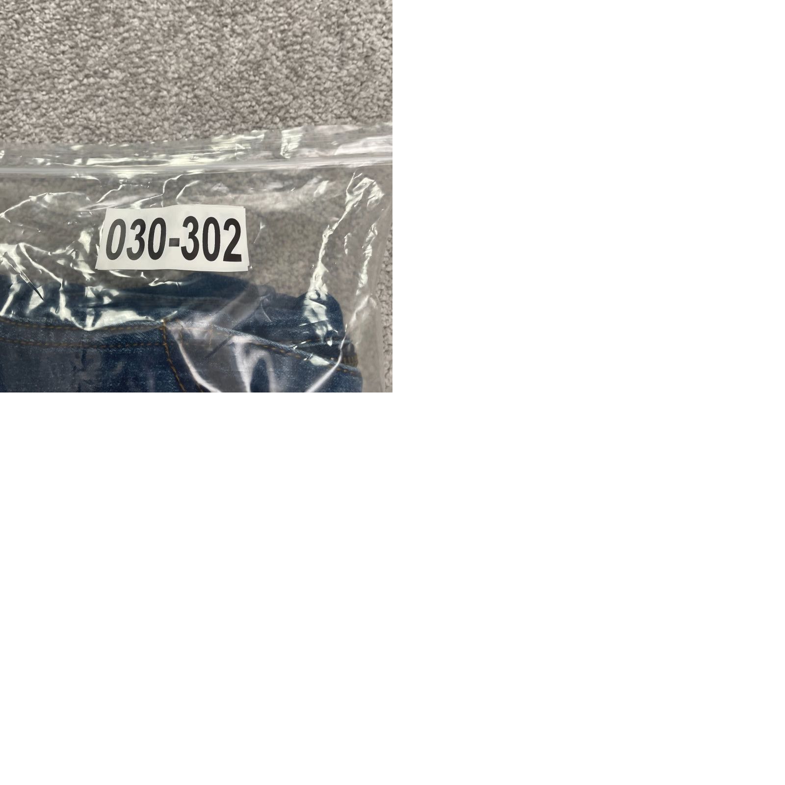 Vintage B.O.B Jeans Distressed Skinny Denim 28x26 Juniors 13/14 Blue Dark Wash High Rise Women Womens Jeans Size 34" / US 12 / IT 48 - 10 Thumbnail