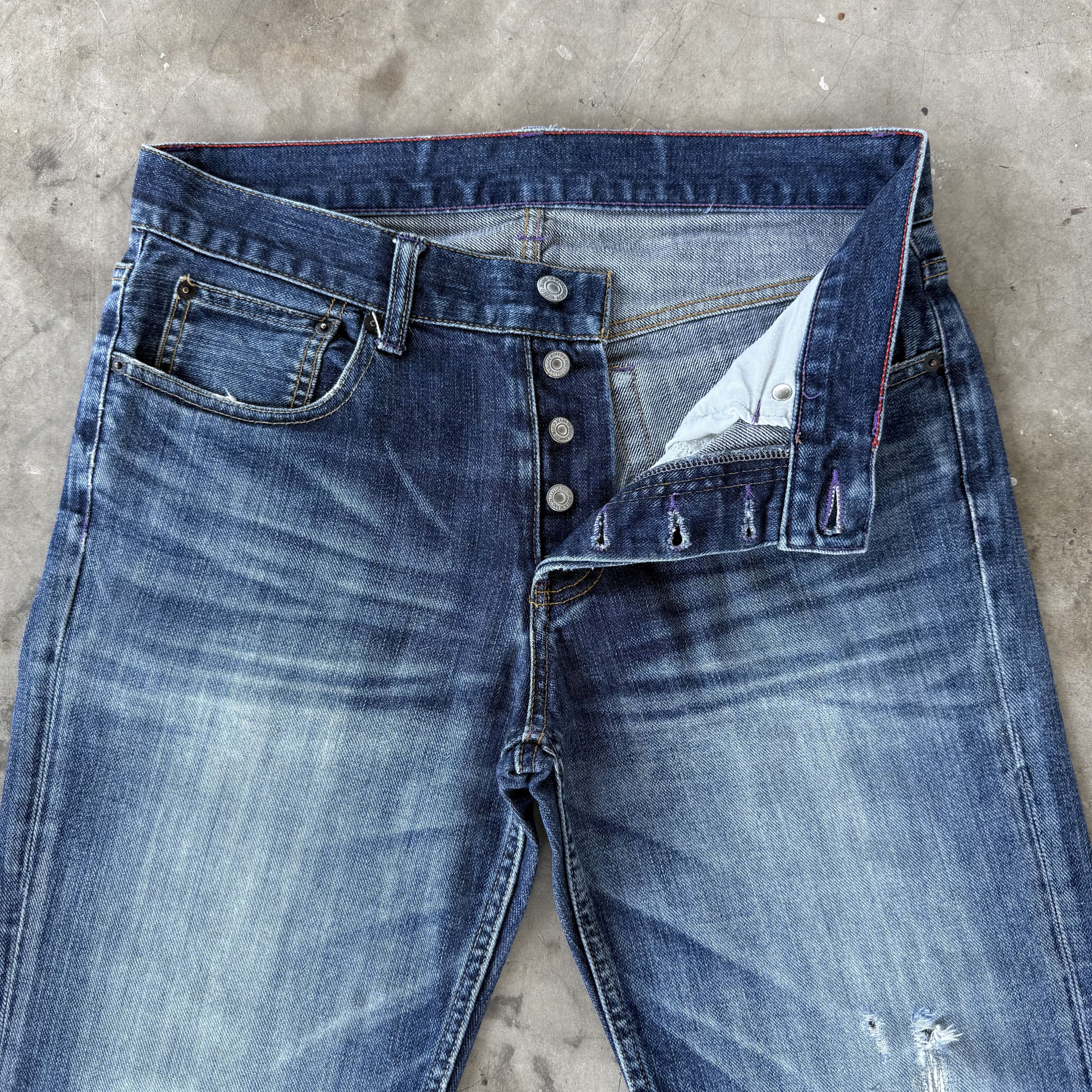 Japanese Brand W32x30.5 Takeo Kikuchi Button Fly Faded Mud Washer Denim Size US 32 / EU 48 - 8 Thumbnail