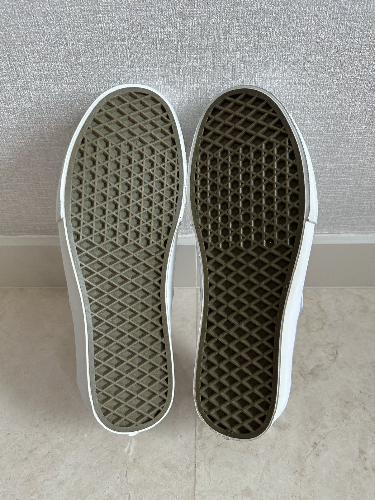 Vans Lucien Pellat-Finet Skull Marijuana Slip on Size US 9 / EU 42 - 7 Thumbnail