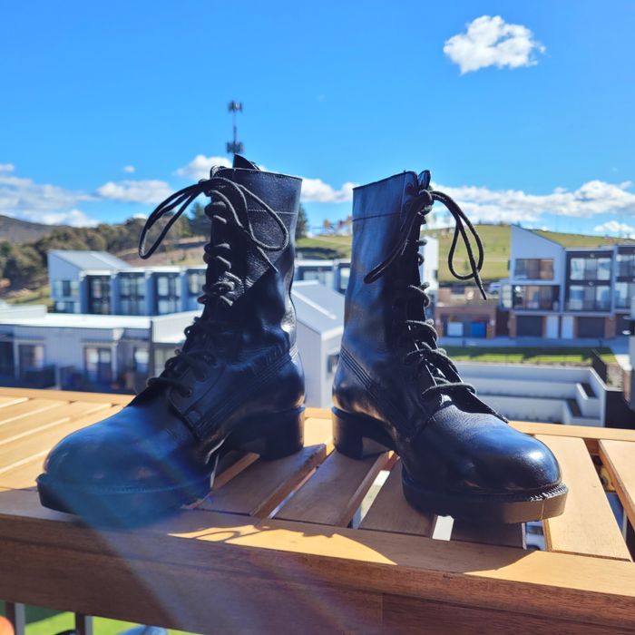 Military issue clearance boots