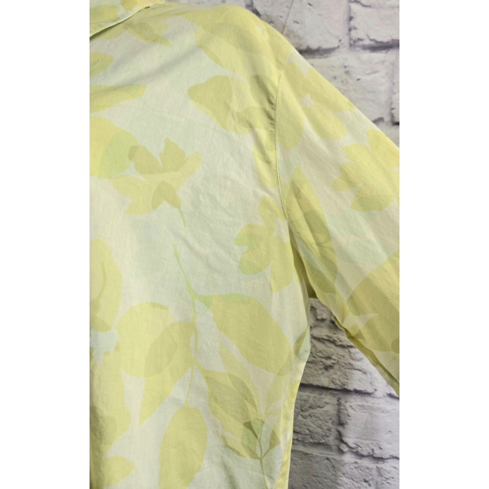 Other Liz Claiborne Light Yellow Floral Print Button Up Top XL Size XL / US 12-14 / IT 48-50 - 2 Thumbnail