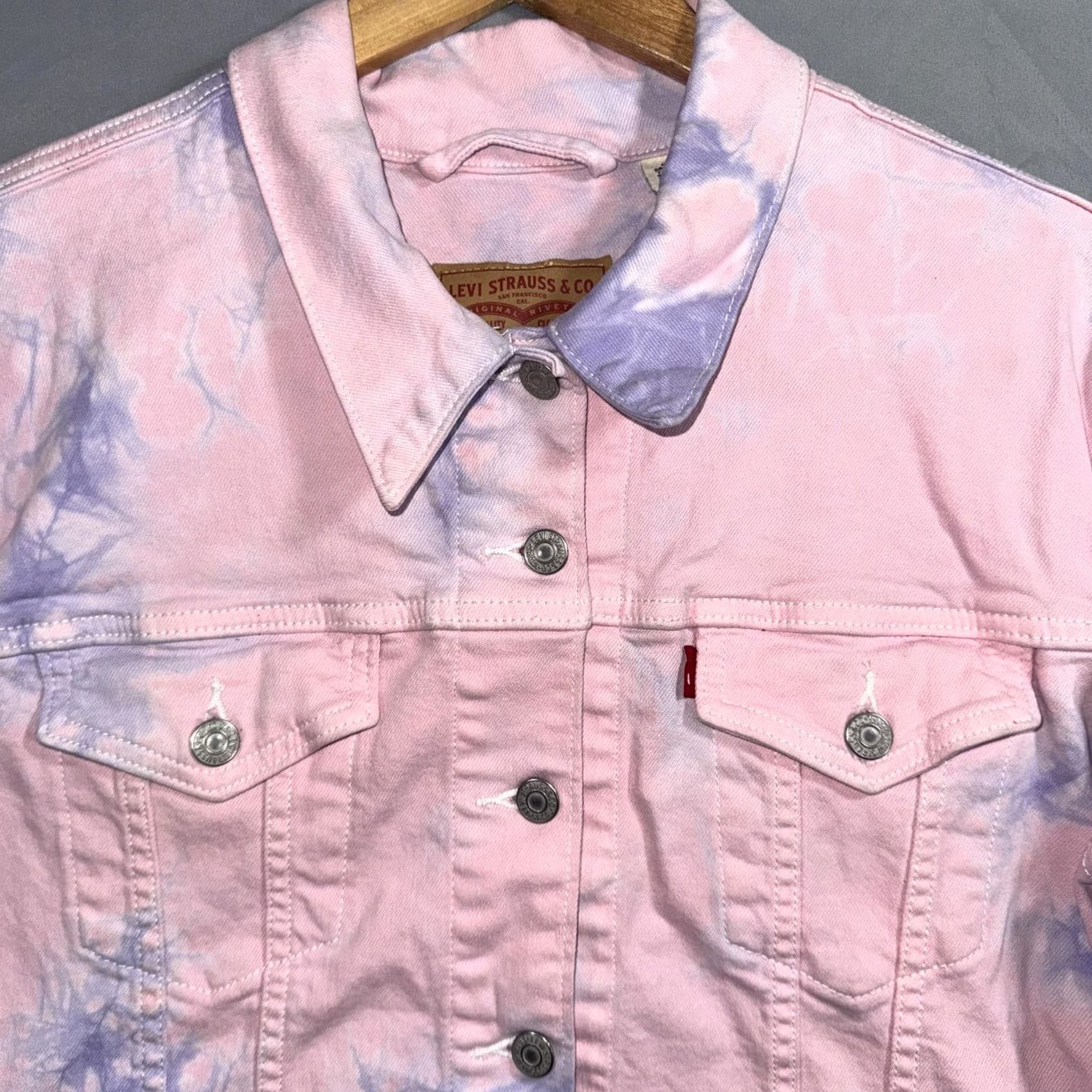 Levi's VINTAGE Levis Denim Jacket Womens 2X Pink Purple Tie Dye Trucker Jean Coat Button Size 40" / US 18 - 5 Thumbnail