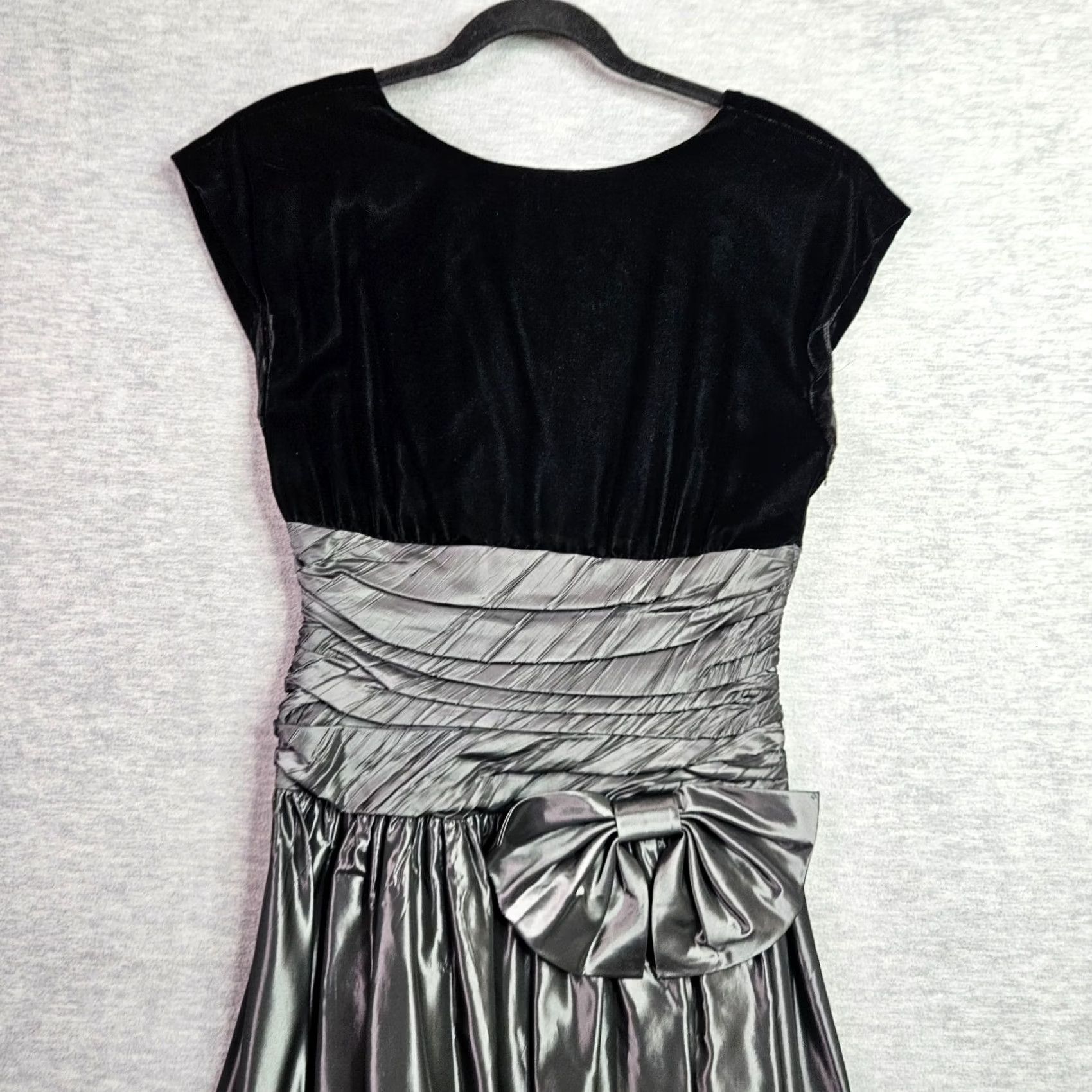 Velvet Vintage Patty O’Neil Grey Black Satin Velvet Cocktail Dress 7/8 Made USA Size M / US 6-8 / IT 42-44 - 3 Thumbnail