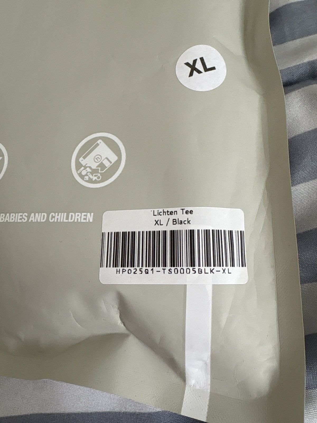 HIDDEN Hidden Lichten T-Shirt Size US XL / EU 56 / 4 - 7 Thumbnail