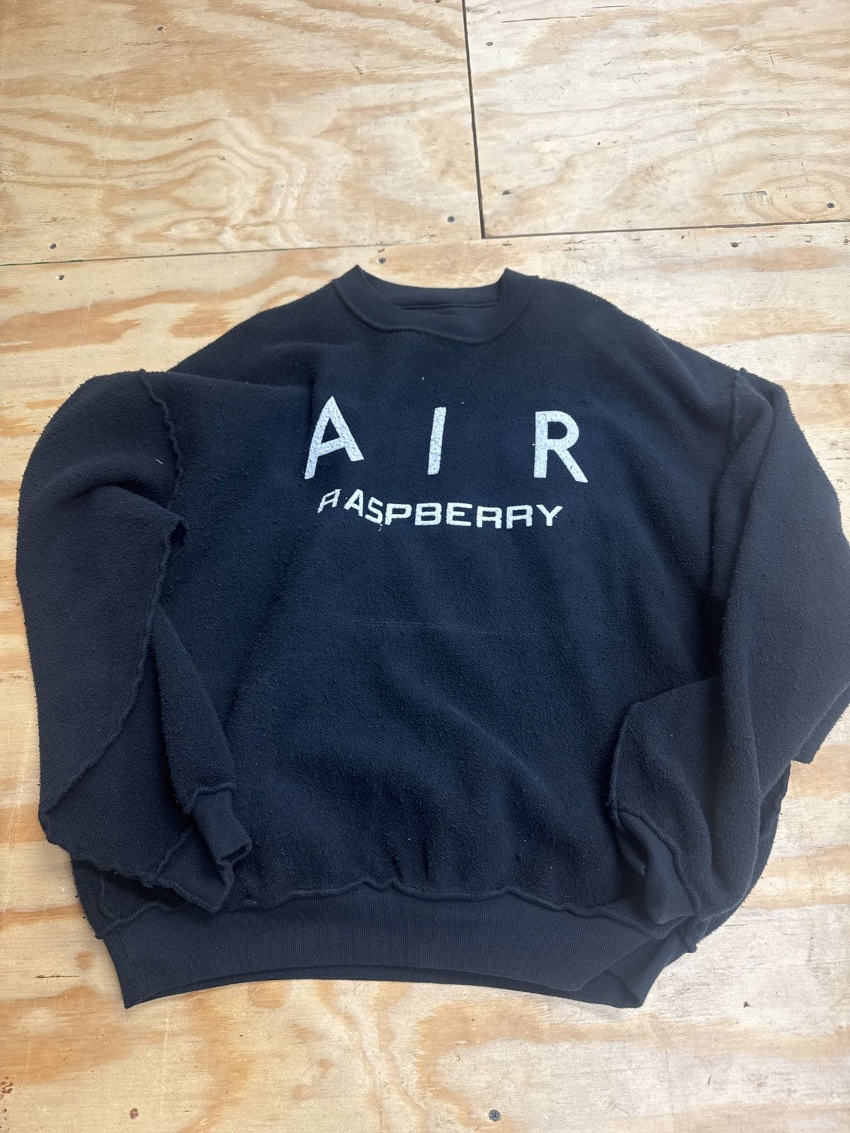 The GV Gallery The GV gallery raspberry hills air crewneck black Size US L / EU 52-54 / 3 - 1 Thumbnail