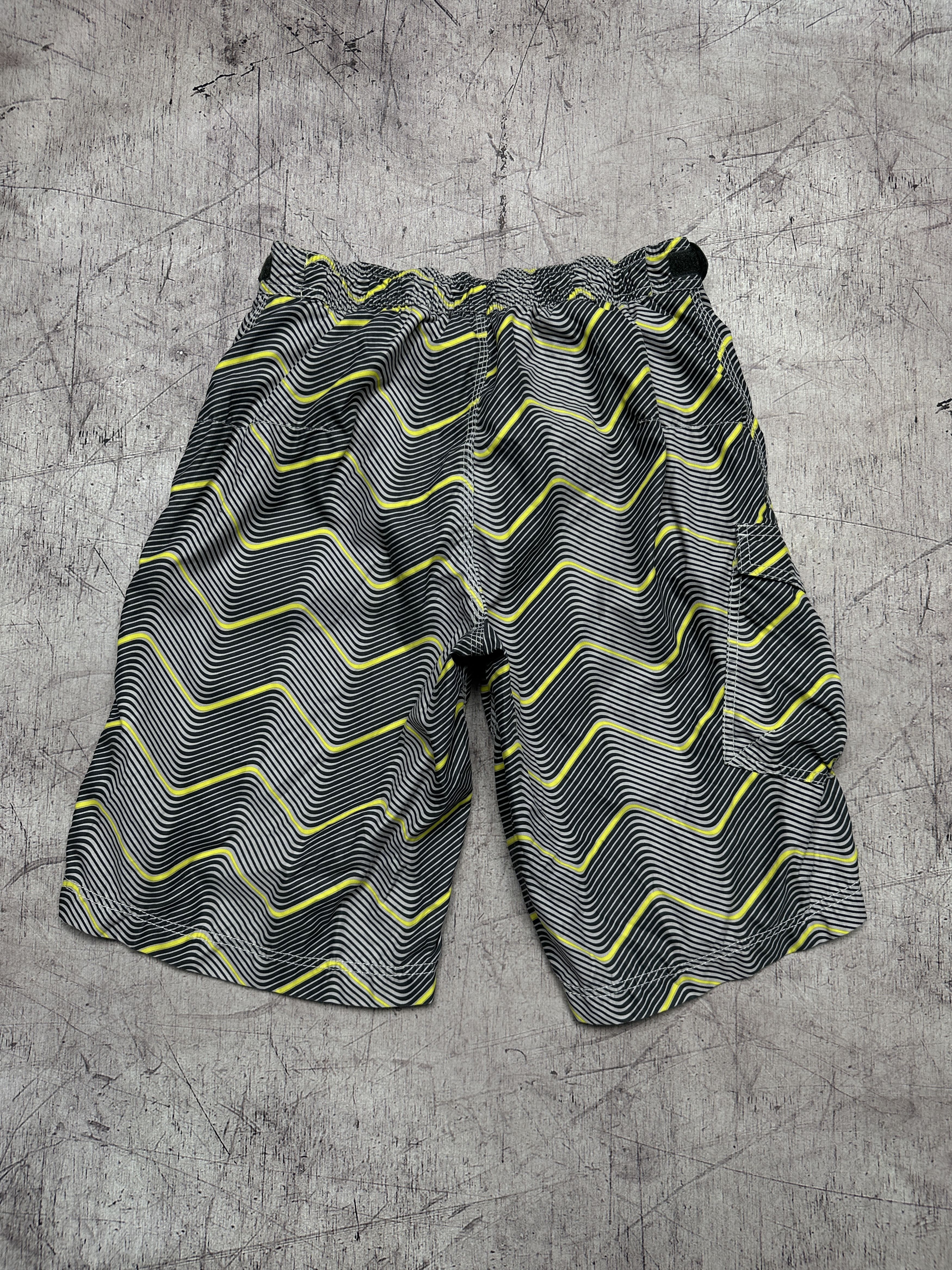 Nike Nike Mens Nylon Shorts Size US 30 / EU 46 - 7 Thumbnail