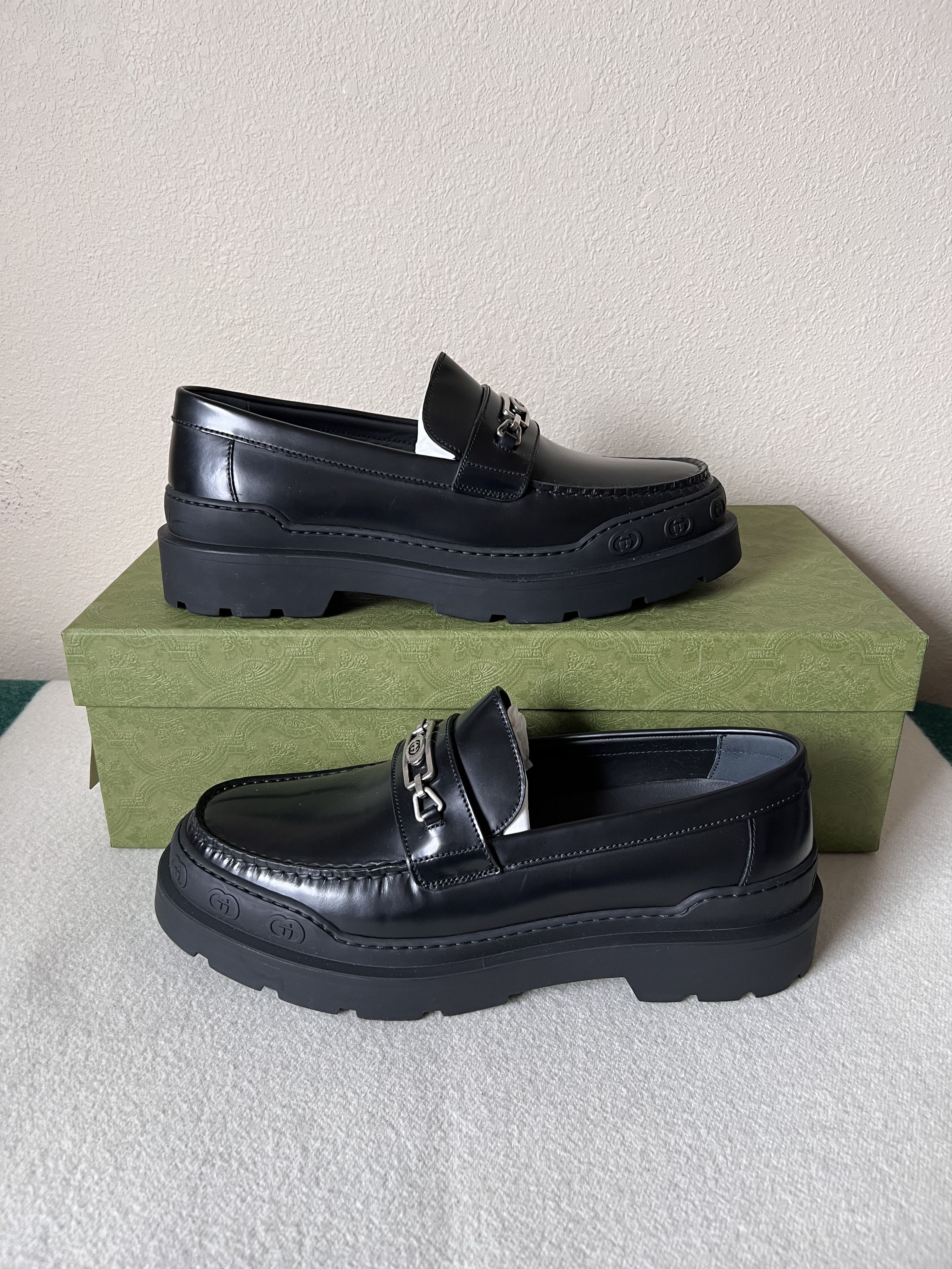 Interlocking G Leather Loafers in Black Footwear