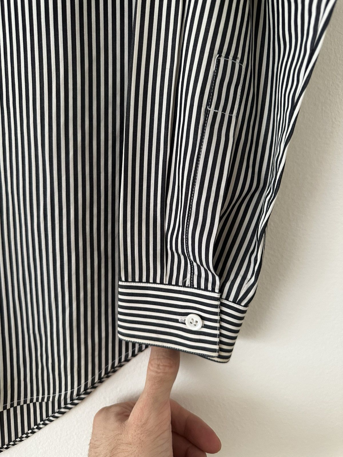 Dior FW06 B&W Striped Cotton Poplin Shirt Bee Embroidery sz 37 Size US S / EU 44-46 / 1 - 6 Thumbnail
