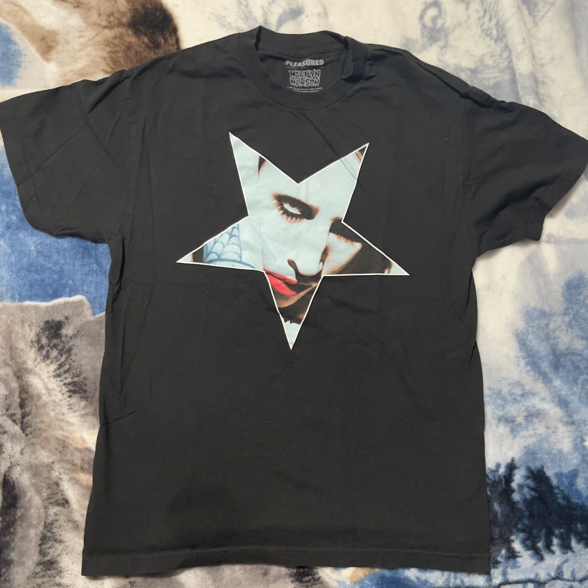 Marilyn Manson × Pleasures Pleasures Marilyn Manson Pentagram Goth Streetwear Band Tee Size US L / EU 52-54 / 3 - 6 Thumbnail