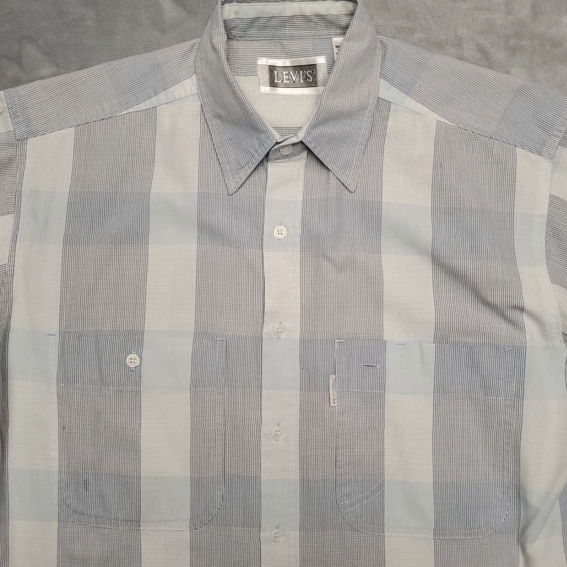 Levi's VINTAGE Levis Shirt Mens M Blue Plaid BIG E Silver Label Short Sleeve Retro Shirt Mens M Blue Plaid BIG E Silver Label Short Sleeve Retro Size US M / EU 48-50 / 2 - 3 Thumbnail