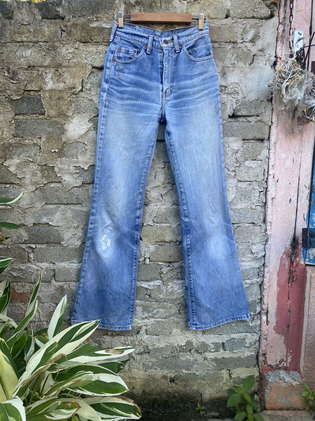 Levi's Levi's W557 Flare Distressed Vintage Jeans Size 26" / US 2 / IT 38 - 3 Thumbnail