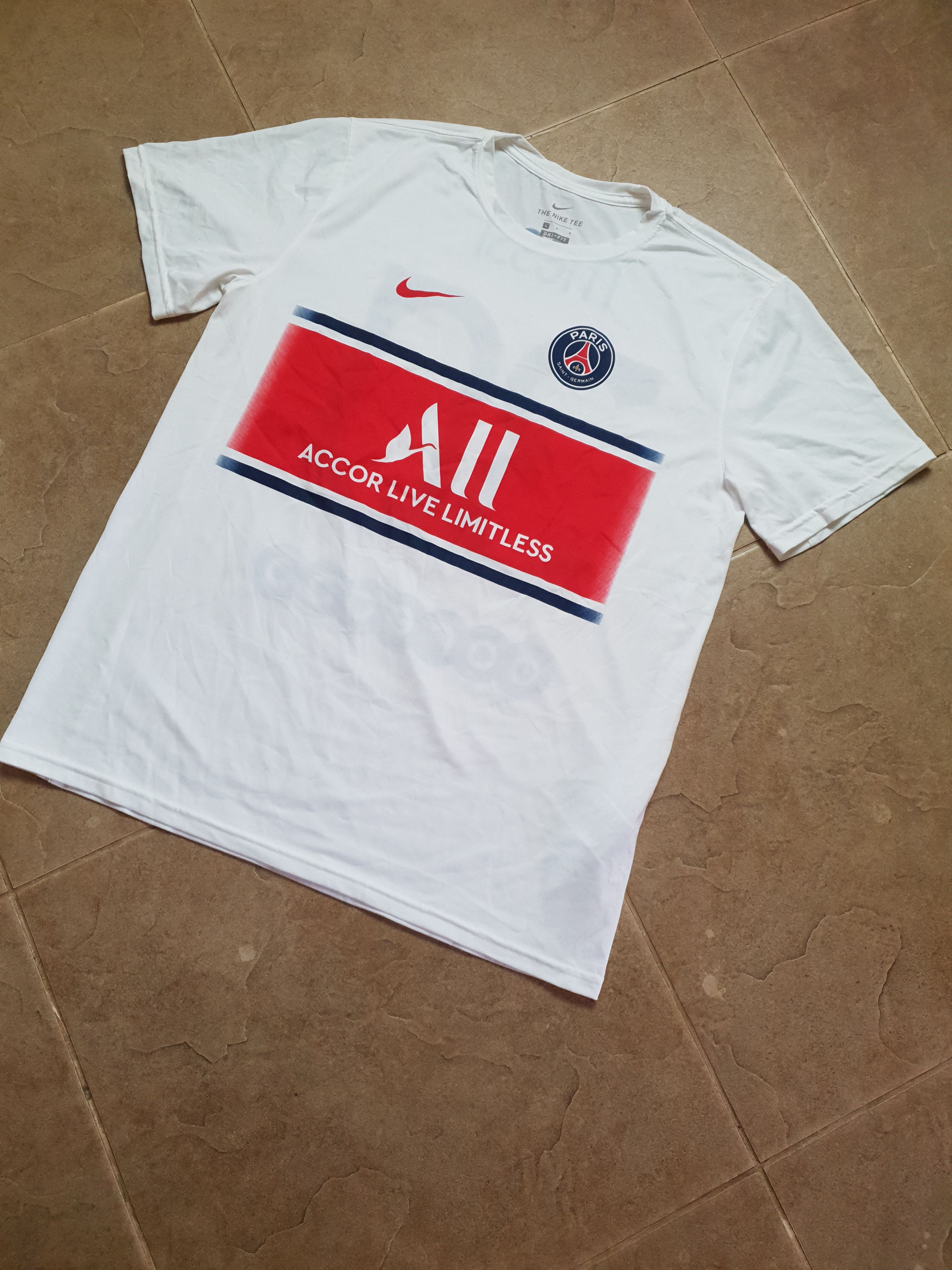 Nike T-shirt Nike Lionel Messi PSG 30 Size L Paris Saint Germain Size US L / EU 52-54 / 3 - 12 Thumbnail
