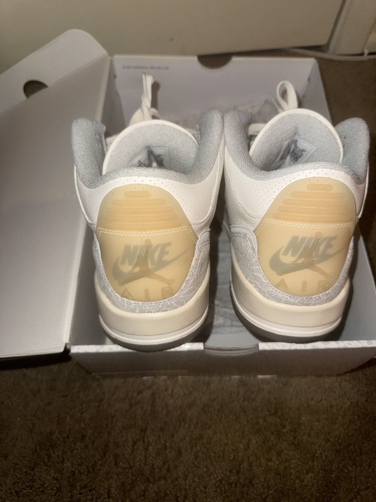 Jordan Brand 2024 Air Jordan 3 Retro SE Craft Ivory Size US 10 / EU 43 - 3 Thumbnail