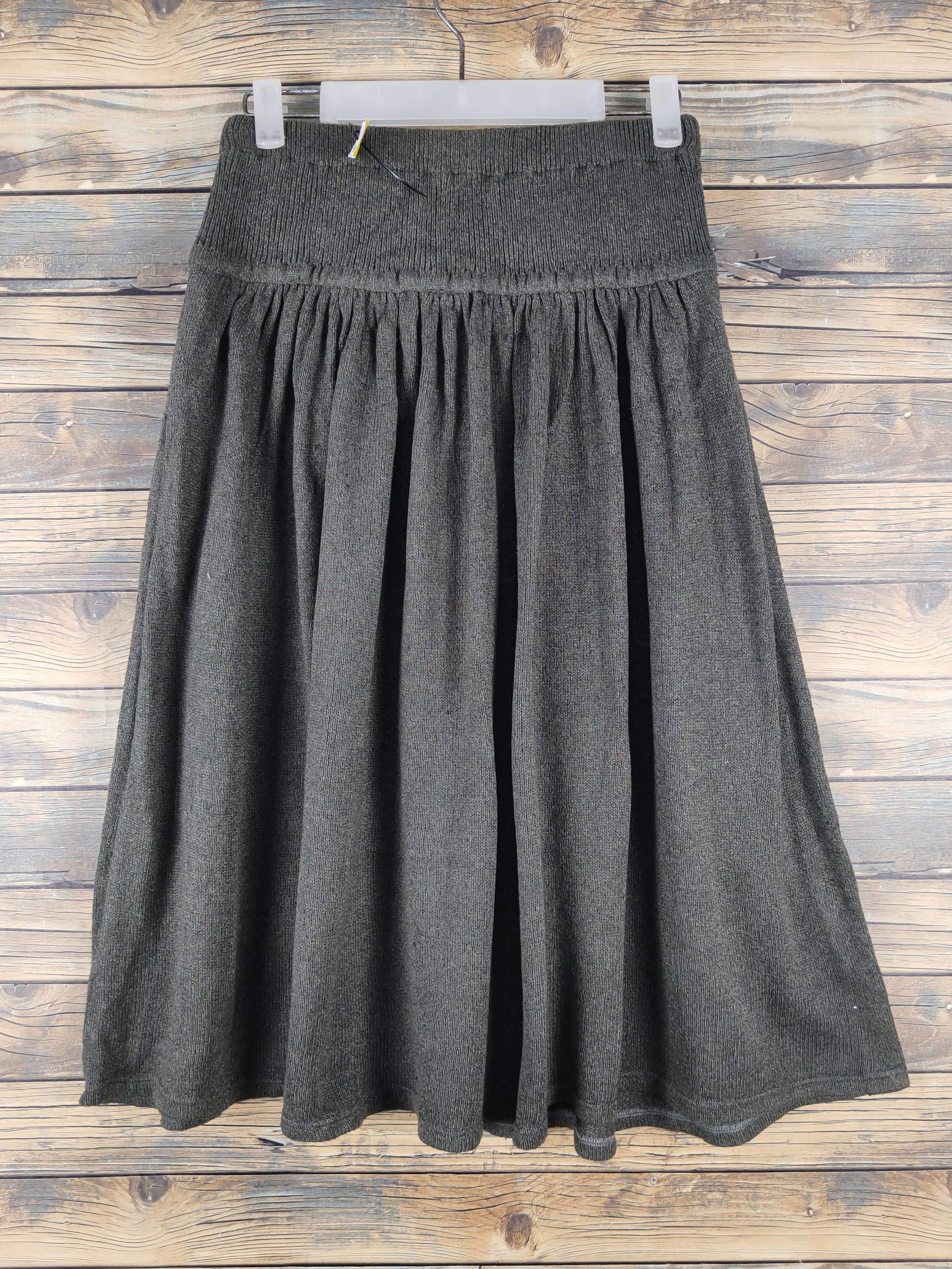 Issey Miyake DL Issey Miyake Olive Knitwear Midi Skirts #W1778 Size 28" / US 6 / IT 42 - 1 Thumbnail