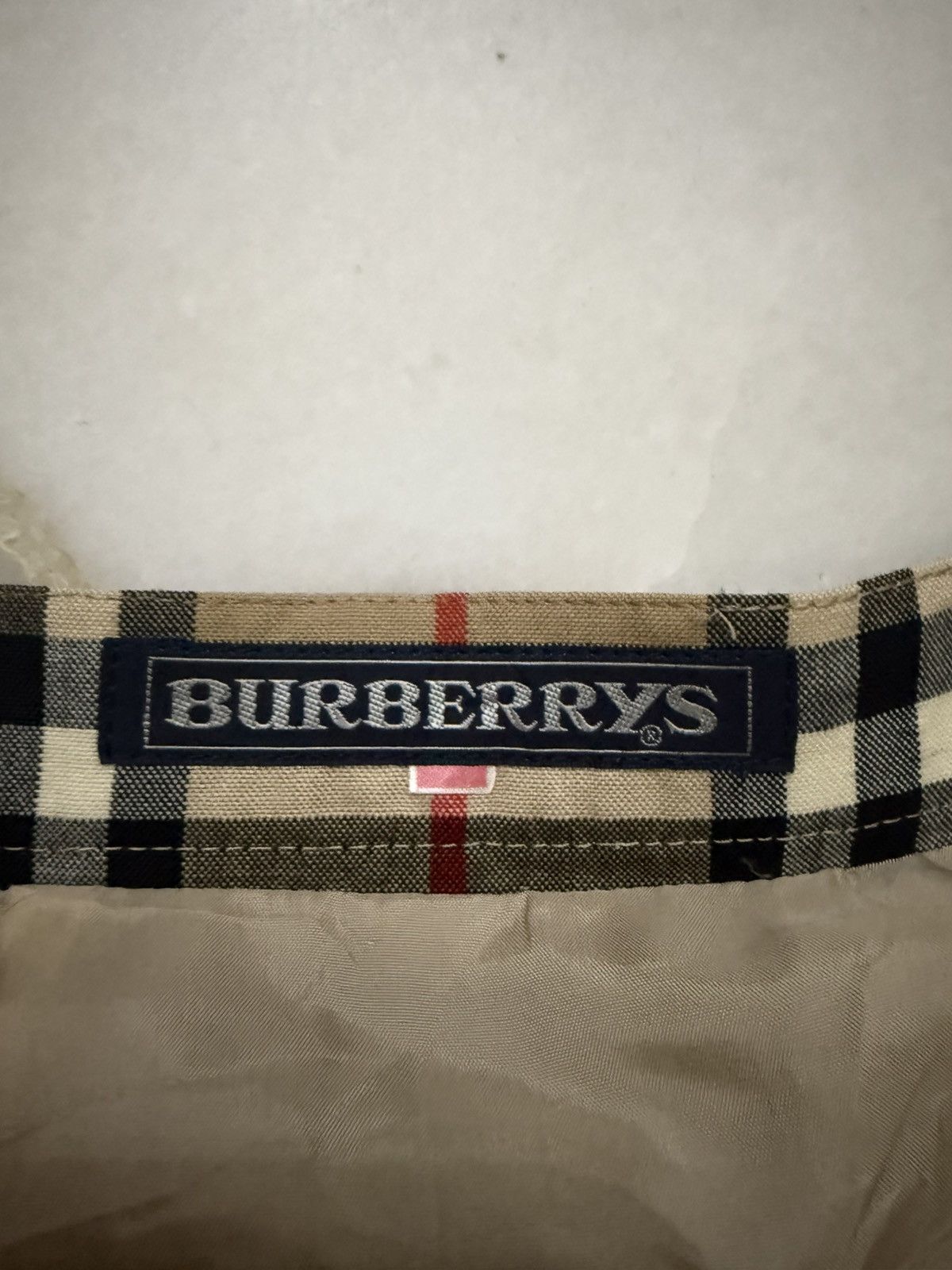 Burberry Vintage Burberrys Nova Check skirt Size 28" / US 6 / IT 42 - 9 Thumbnail