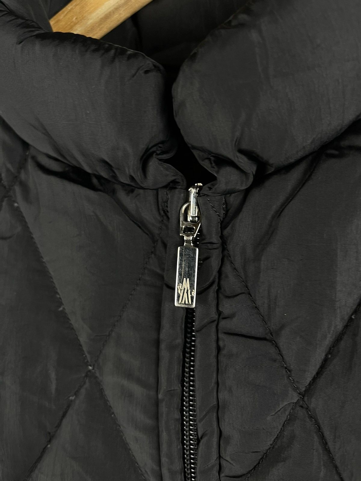 Moncler Moncler Vintage 00s Black Diamond Quilted Down Filling Vest Size XS / US 0-2 / IT 36-38 - 7 Thumbnail