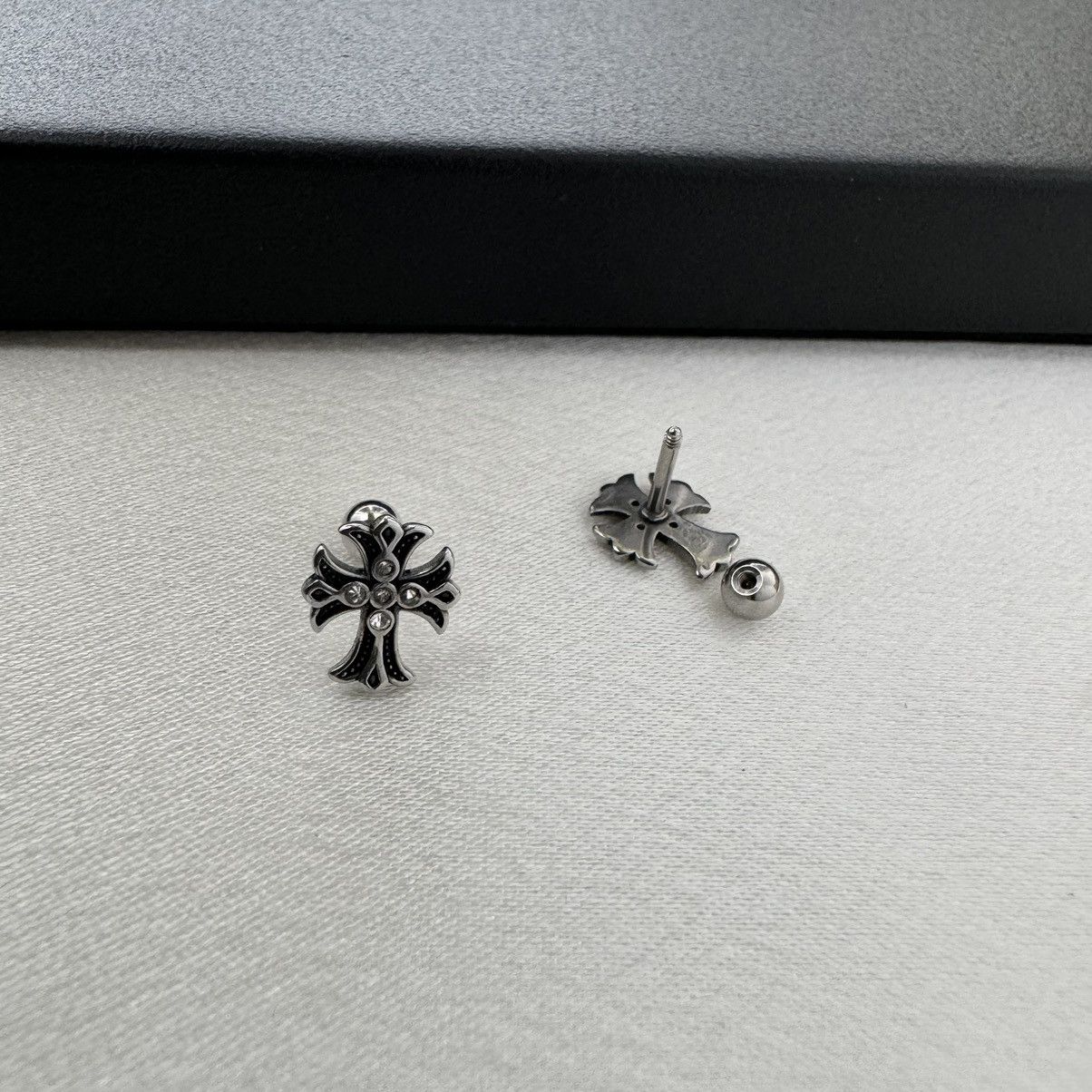 Other Screw-Back Cross Stud Earrings for Men Women,Unisex Style Size ONE SIZE - 3 Thumbnail